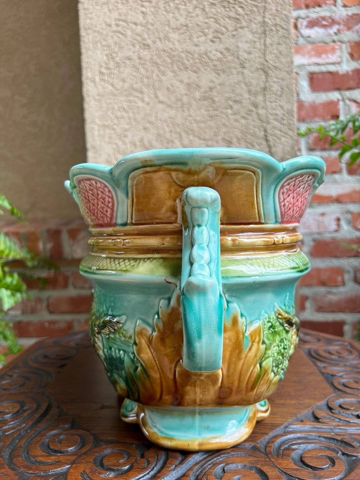 Antiquité Française Majolique Barbotine Jardinière Hunt Dog Onnaing Cache Pot Planter 3
