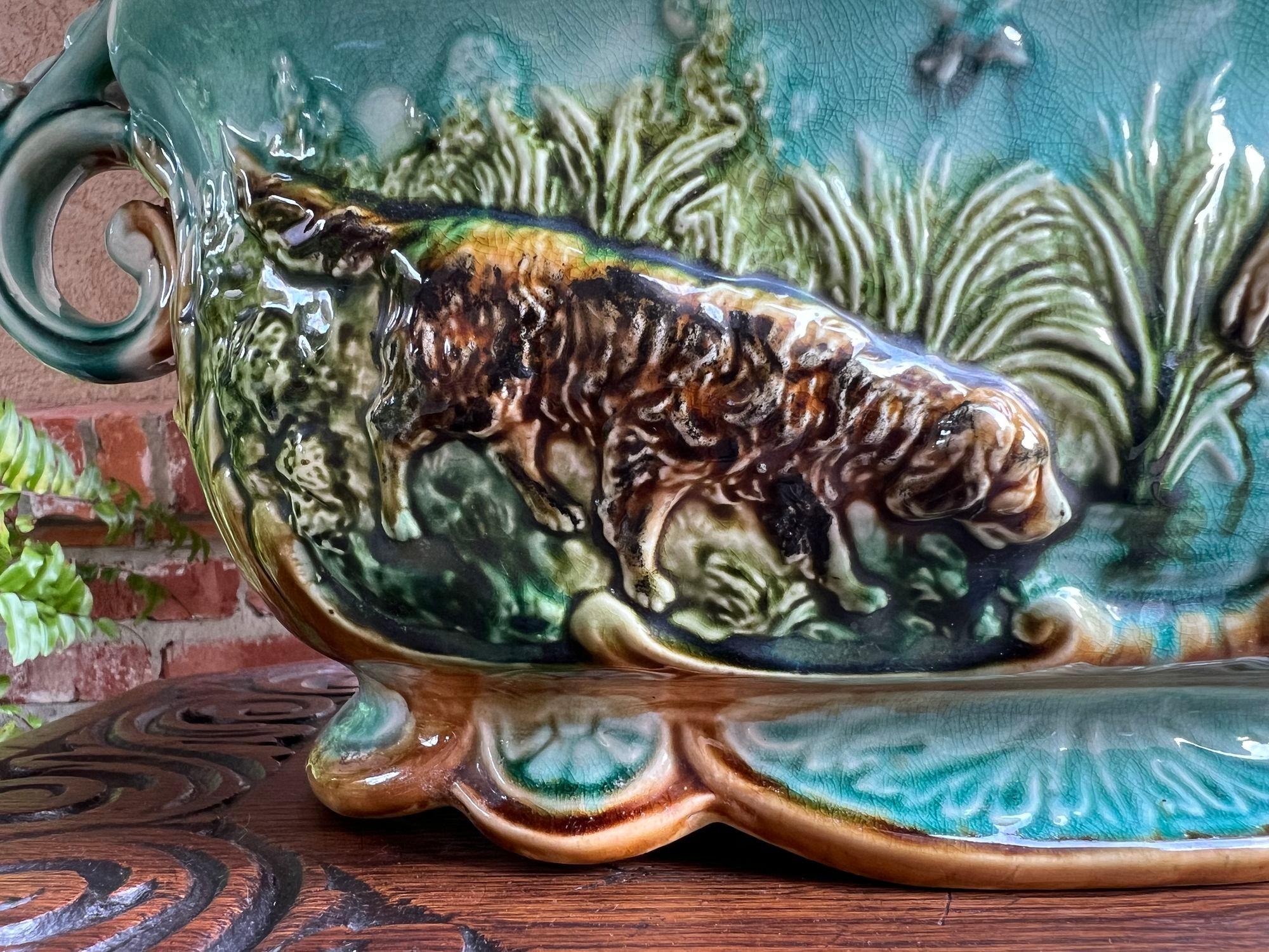 Antiquité Française Majolique Barbotine Jardinière Hunt Dog Onnaing Cache Pot Planter 10