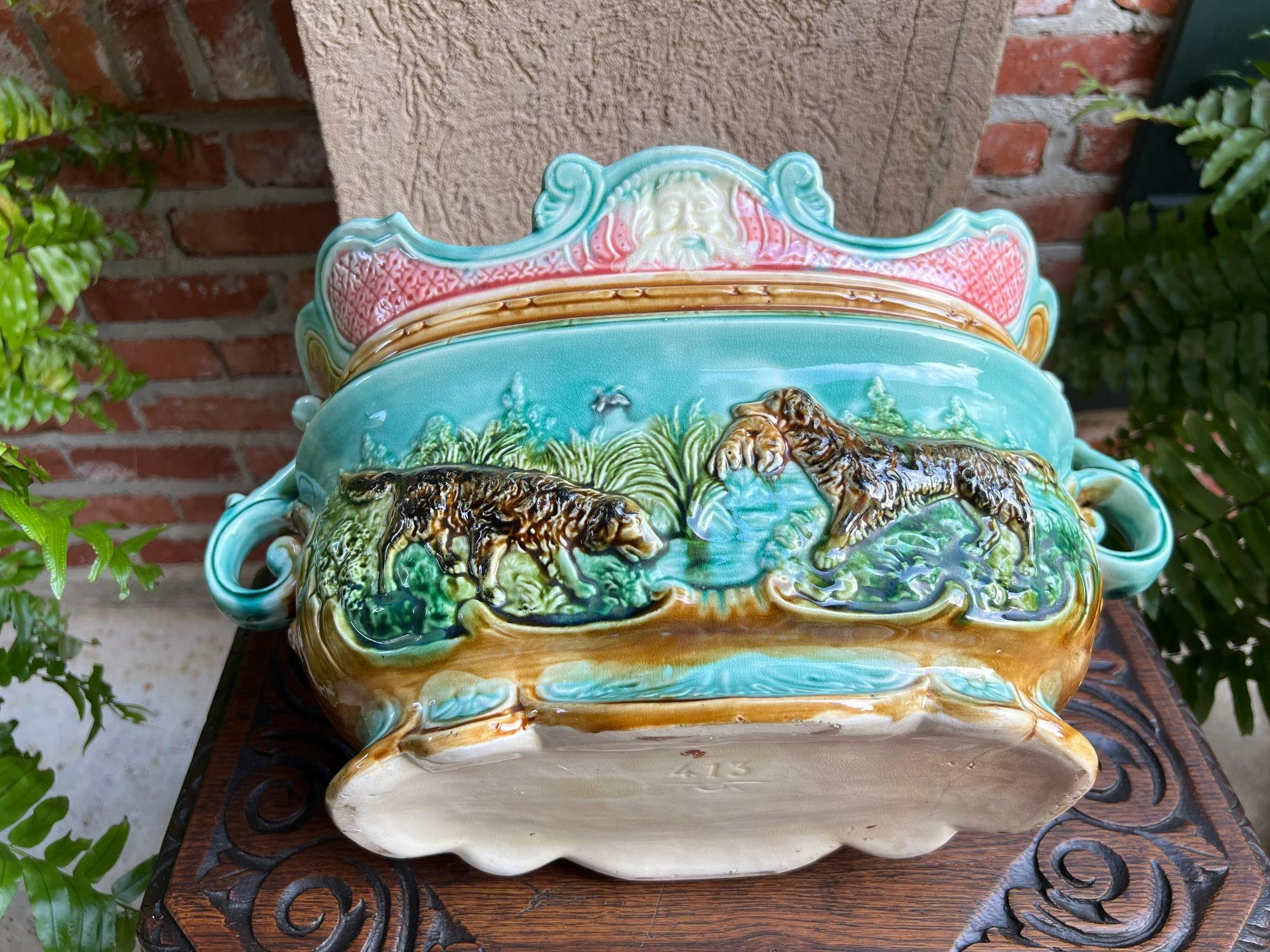 Antiquité Française Majolique Barbotine Jardinière Hunt Dog Onnaing Cache Pot Planter 13