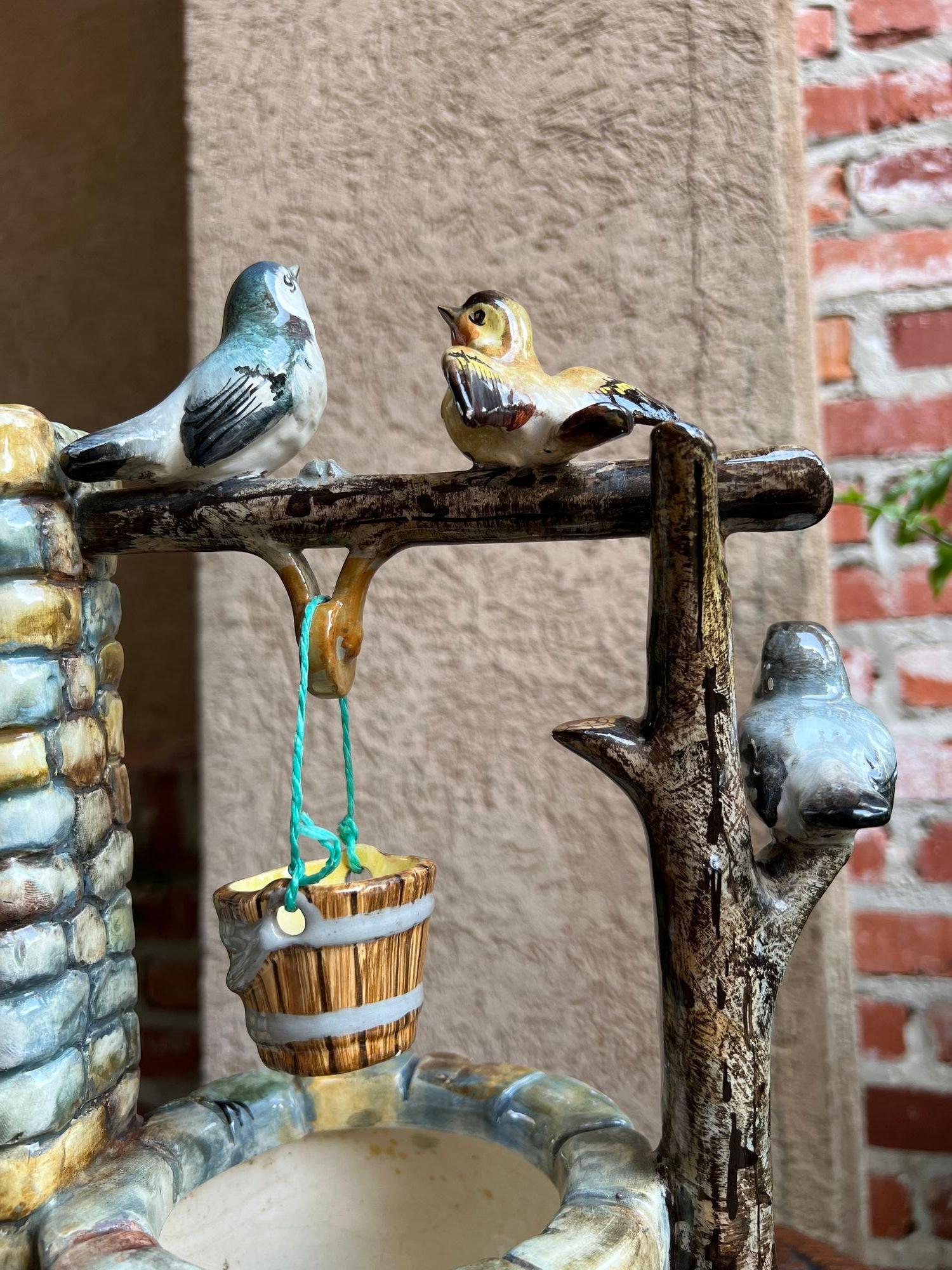 Antique French Majolica Bird Wishing Well Flower Holder Cache Pot Jerome Massier en venta 6