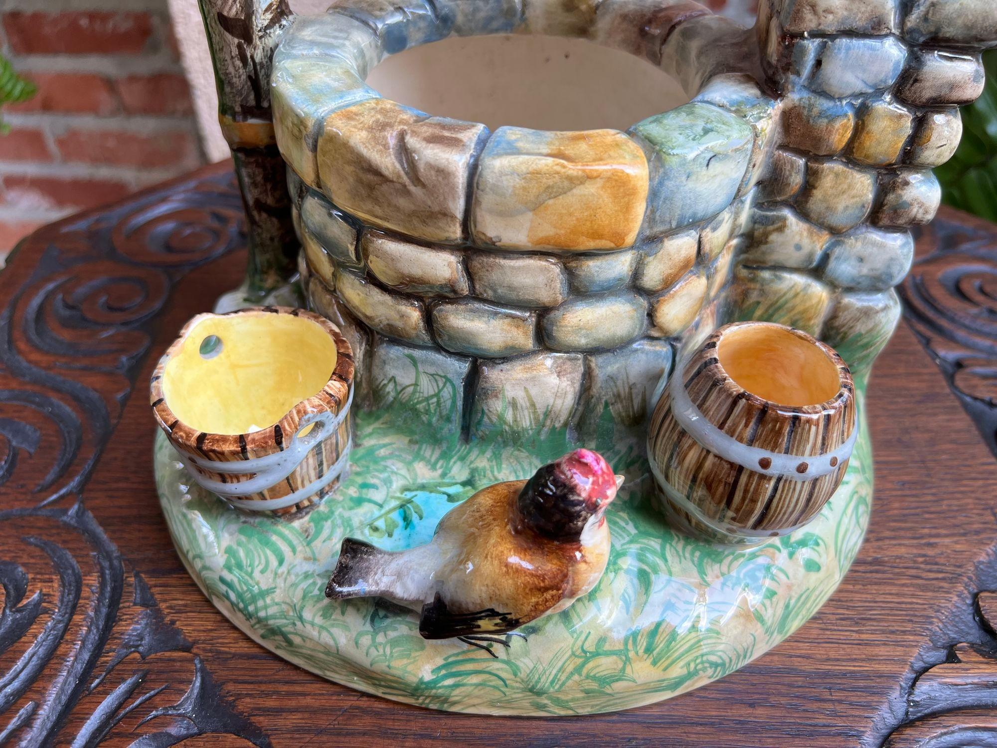 Antique French Majolica Bird Wishing Well Flower Holder Cache Pot Jerome Massier en venta 1
