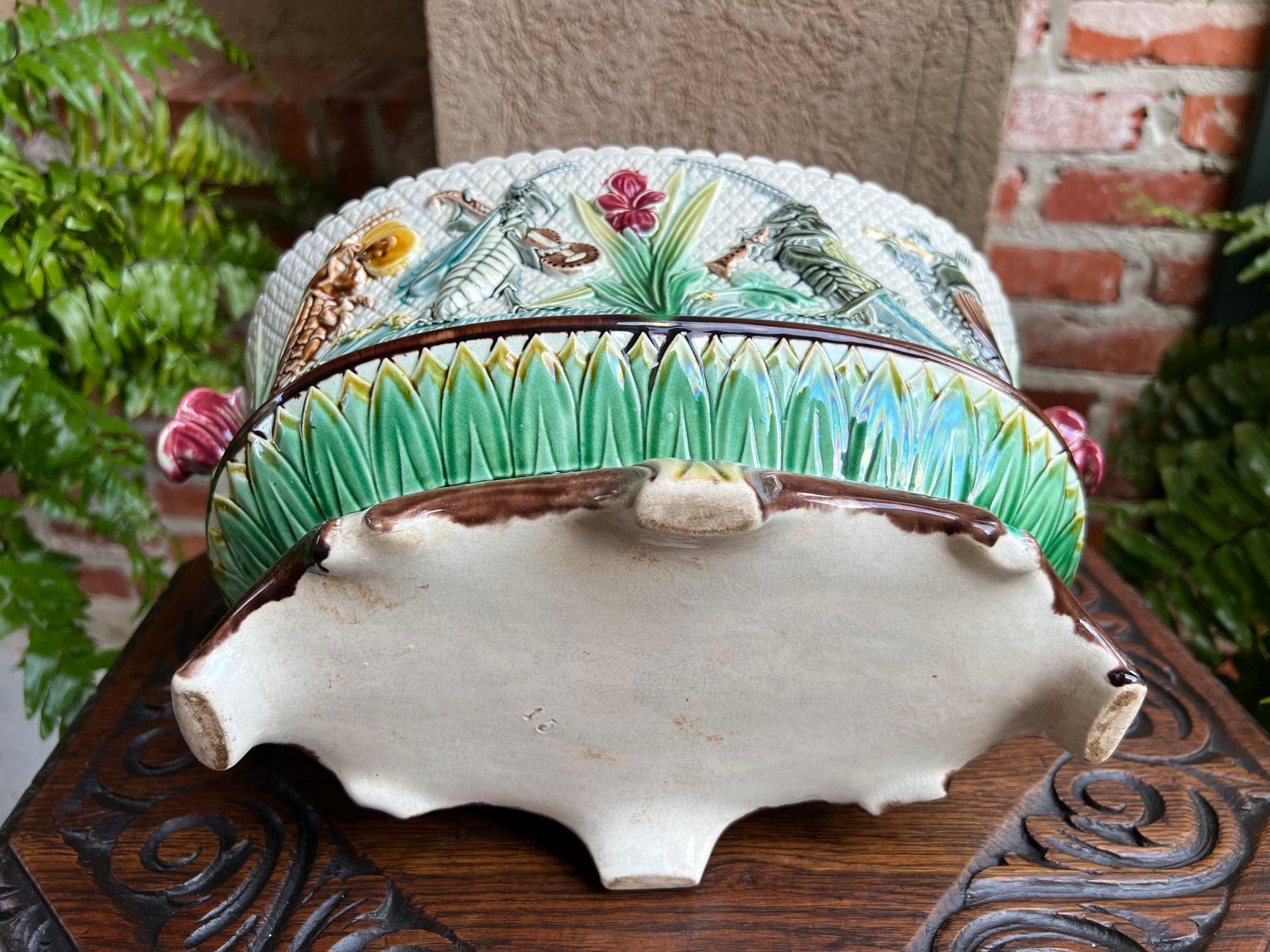 Jardinière ancienne en majolique française Grillons Insectes Musiciens Cache Pot Planter 4