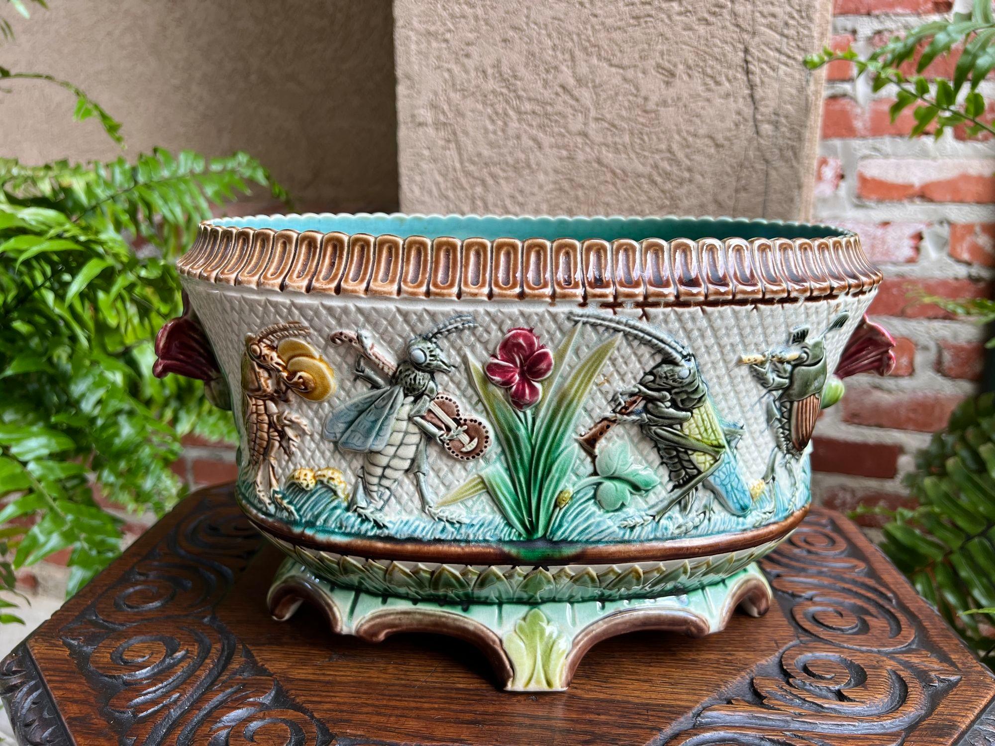 Jardinière ancienne en majolique française Grillons Insectes Musiciens Cache Pot Planter 5