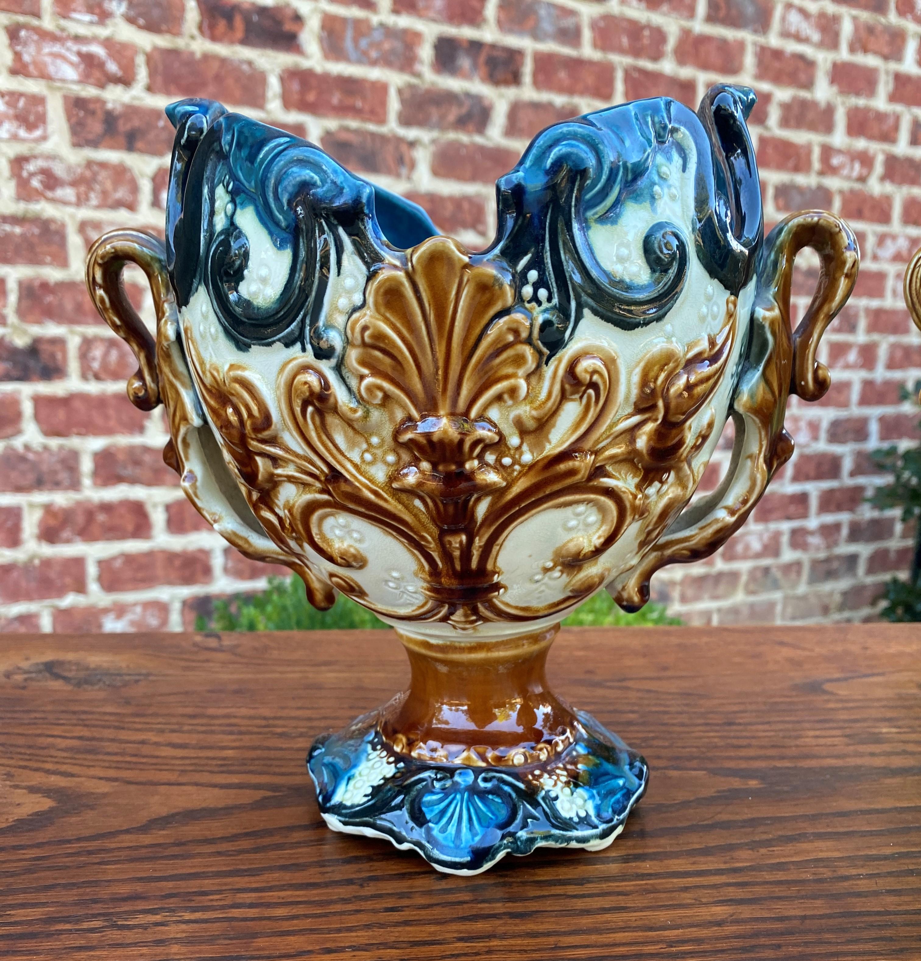 Antique French Majolica Pair Cache Pot Planter Flower Pot Jardiniere Vase c 1900 For Sale 1