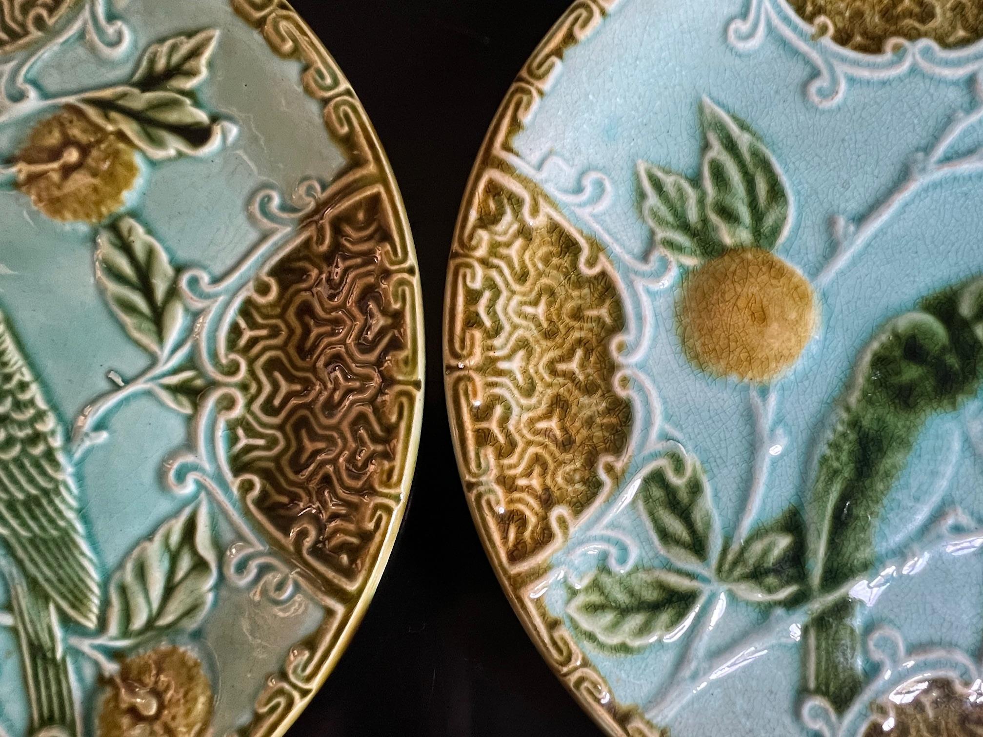 Antique French Majolica Plates by Salins, Set di 2, c.C. In condizioni buone in vendita a Ross, CA