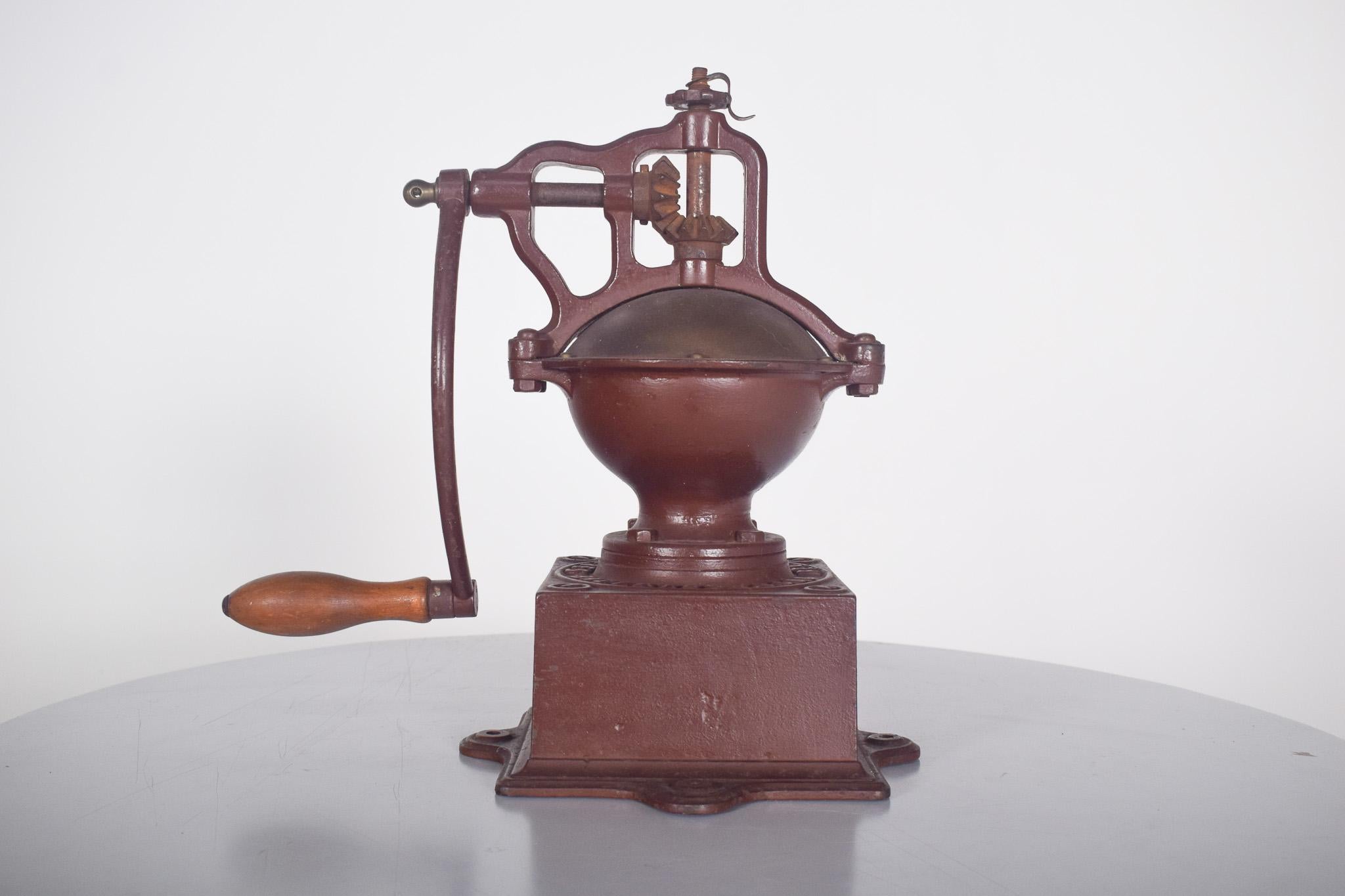 Moderno Antique French macinacaffè manuale, Peugeot Freres in vendita
