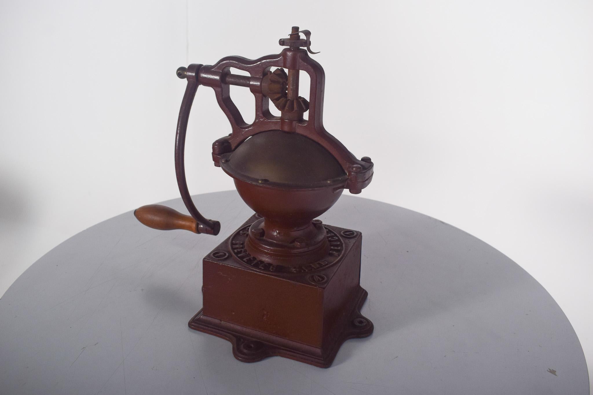 Francese Antique French macinacaffè manuale, Peugeot Freres in vendita