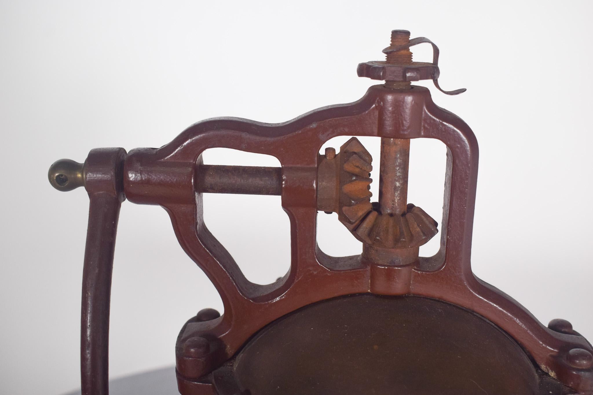 Antique French macinacaffè manuale, Peugeot Freres In condizioni discrete in vendita a Lisboa, Lisboa