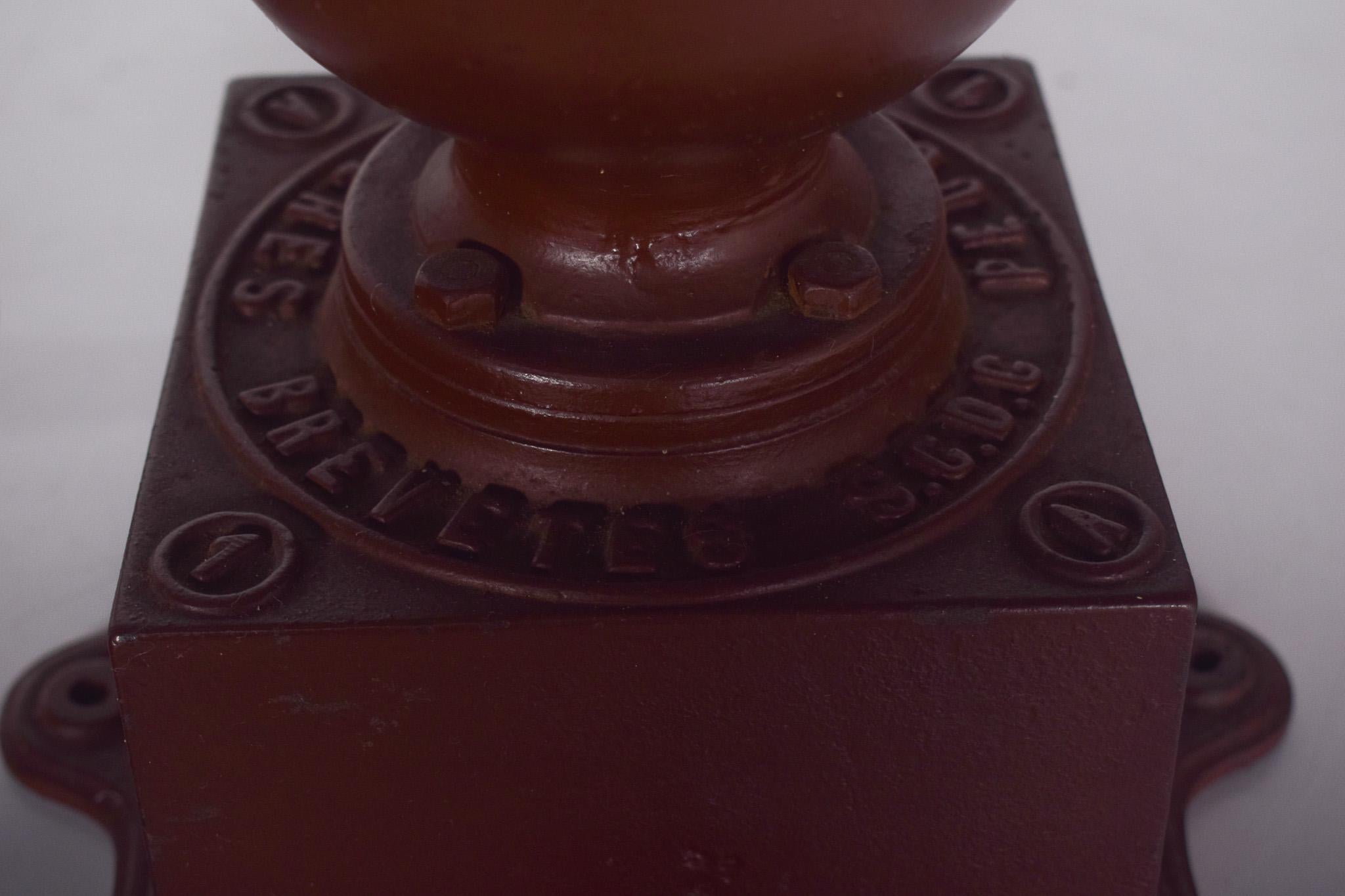 Metallo Antique French macinacaffè manuale, Peugeot Freres in vendita