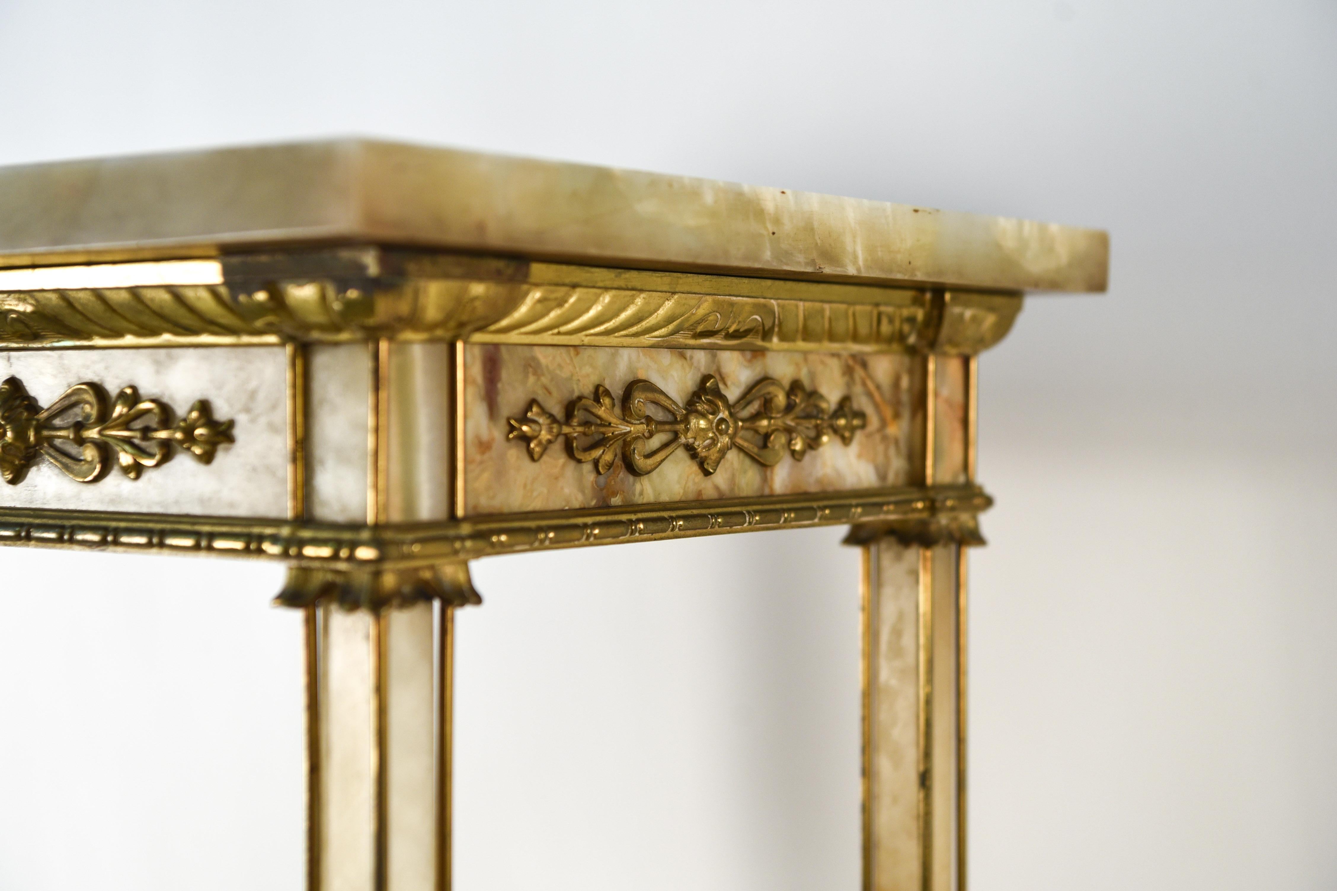 Antique French Marble and Brass Pedestal Stand In Good Condition In Norwalk, CT