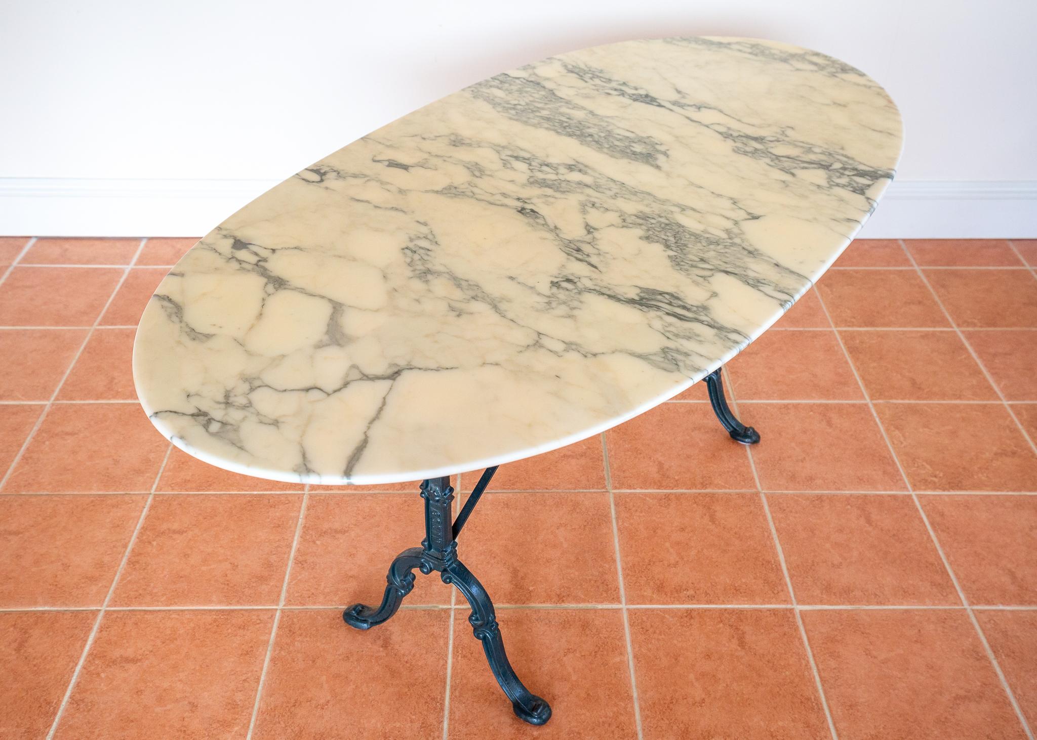 Antique French Marble Bistro Dining Table Rare Large Oval Cast Iron Long Slender en vente 10