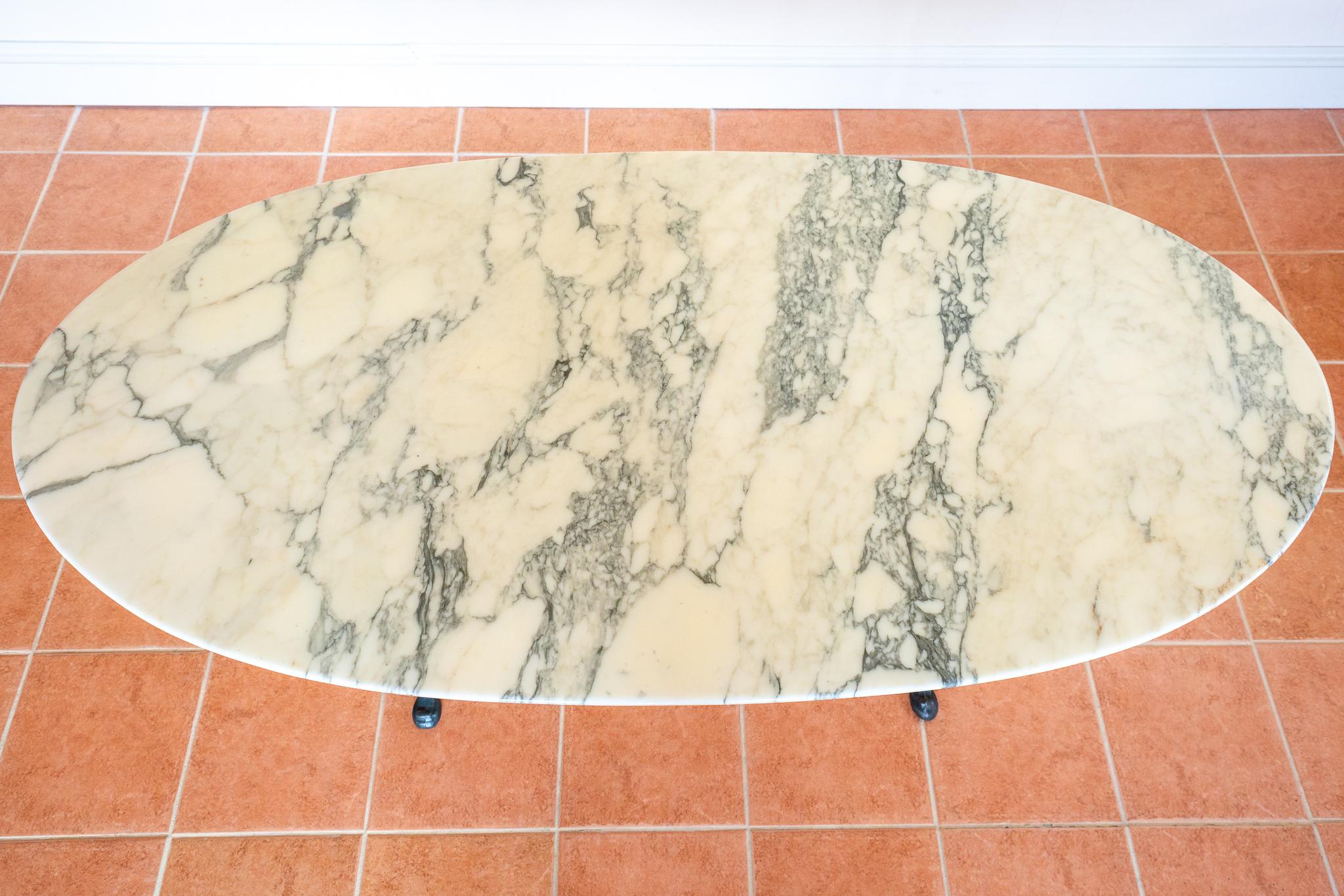 Antique French Marble Bistro Dining Table Rare Large Oval Cast Iron Long Slender en vente 12