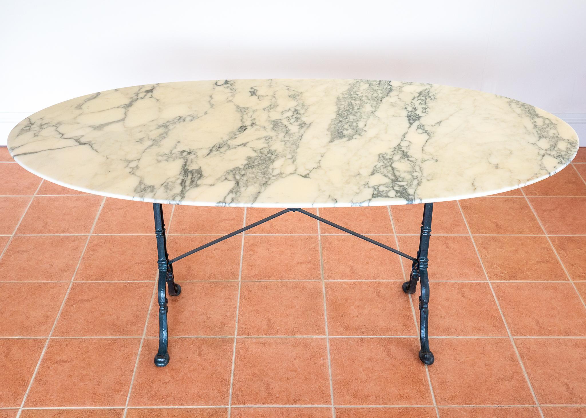 Chanfreiné Antique French Marble Bistro Dining Table Rare Large Oval Cast Iron Long Slender en vente