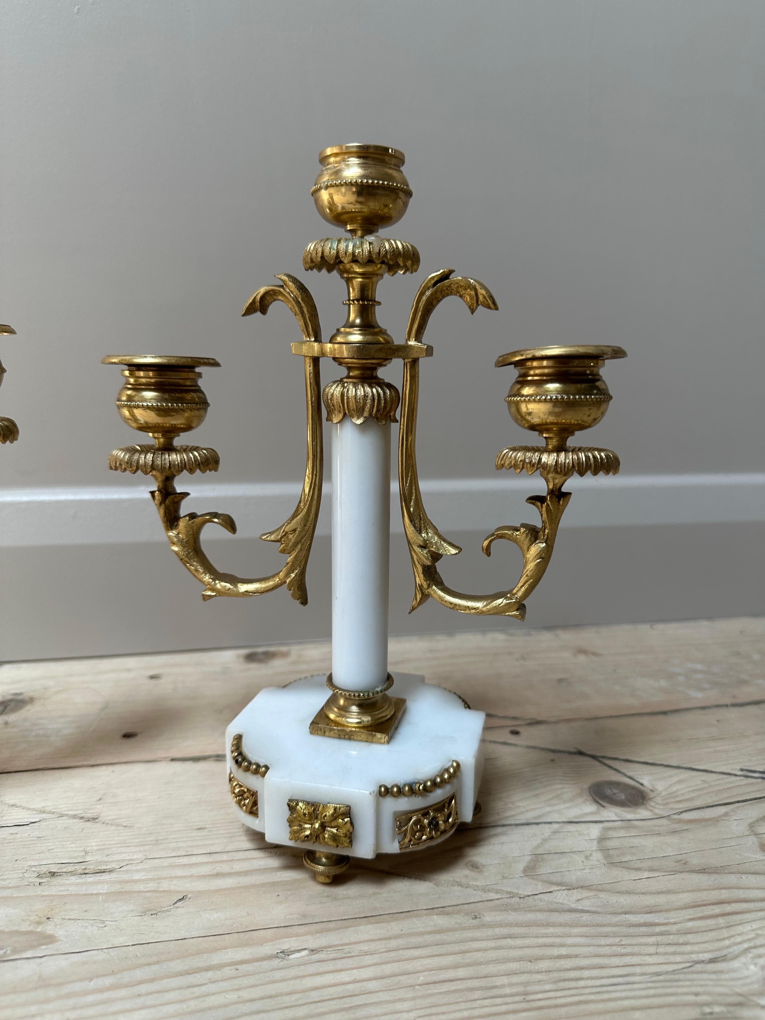 Antiquités - Candélabres en marbre et laiton doré circa 1820 en vente 7