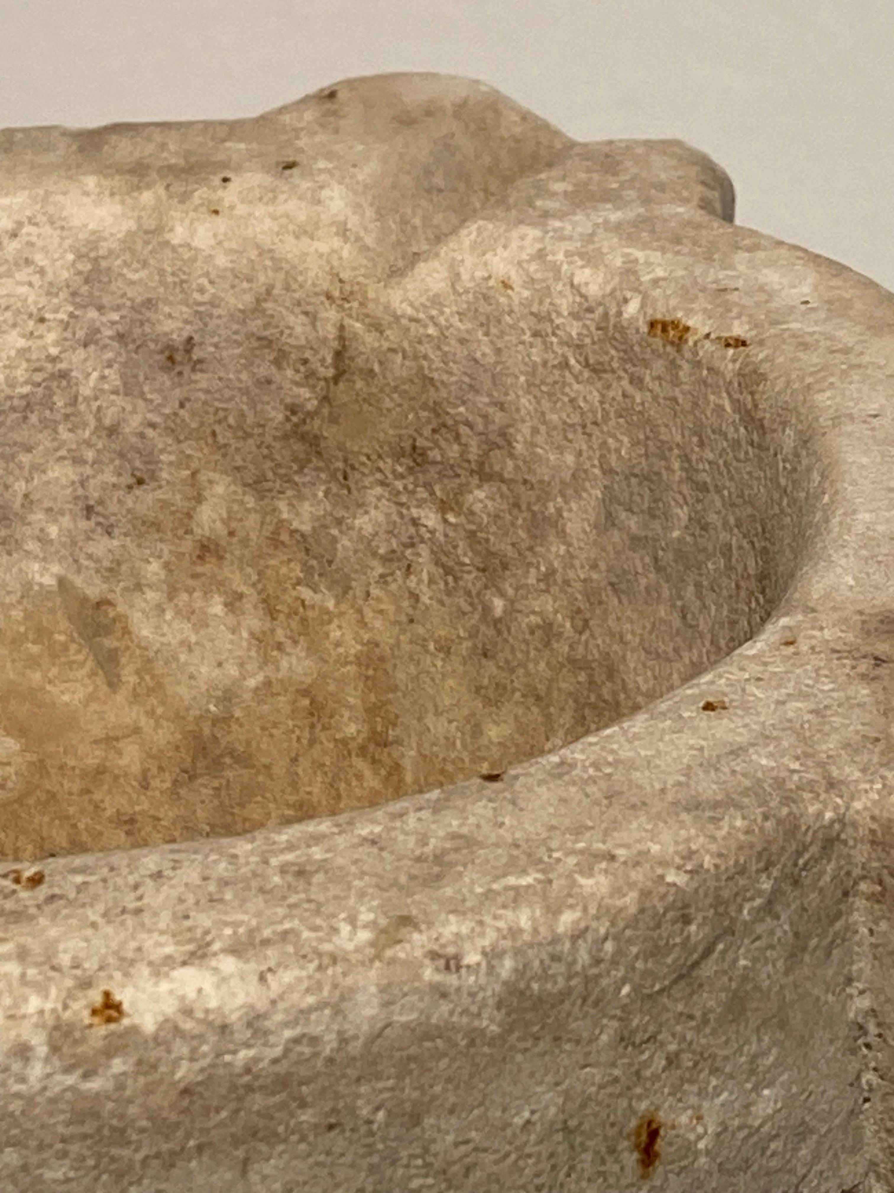 Antiker französischer Marmormörser im Zustand „Gut“ im Angebot in Schellebelle, BE