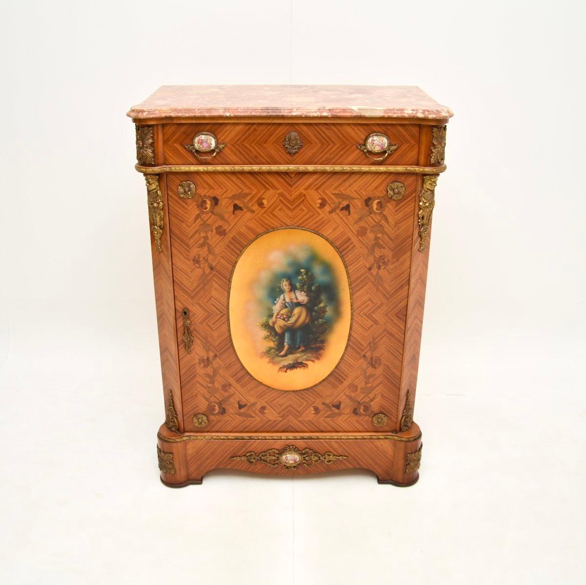 Luigi XV Antique French, mobile con piano in marmo in vendita