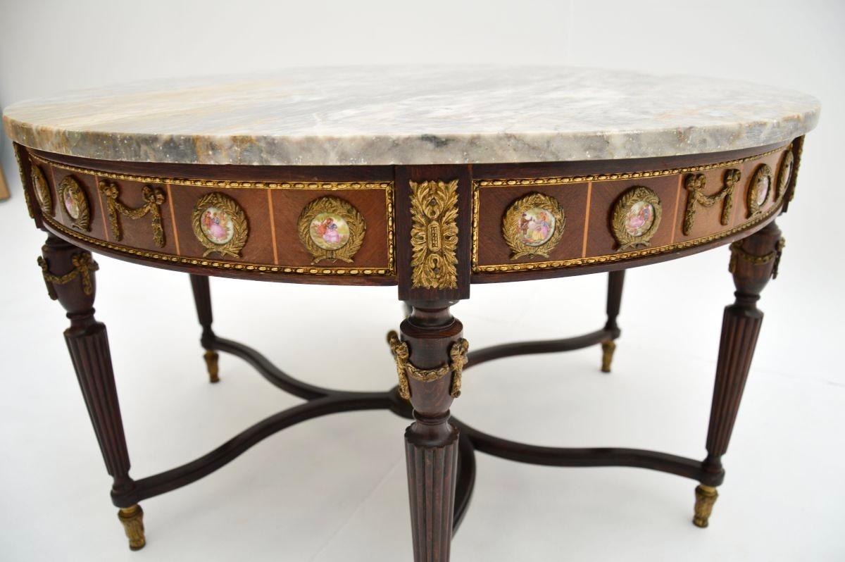 Table basse ancienne française à plateau en marbre Bon état - En vente à London, GB