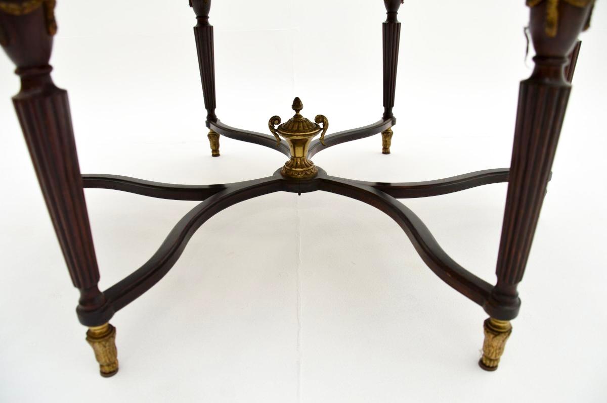 Table basse ancienne française à plateau en marbre en vente 1