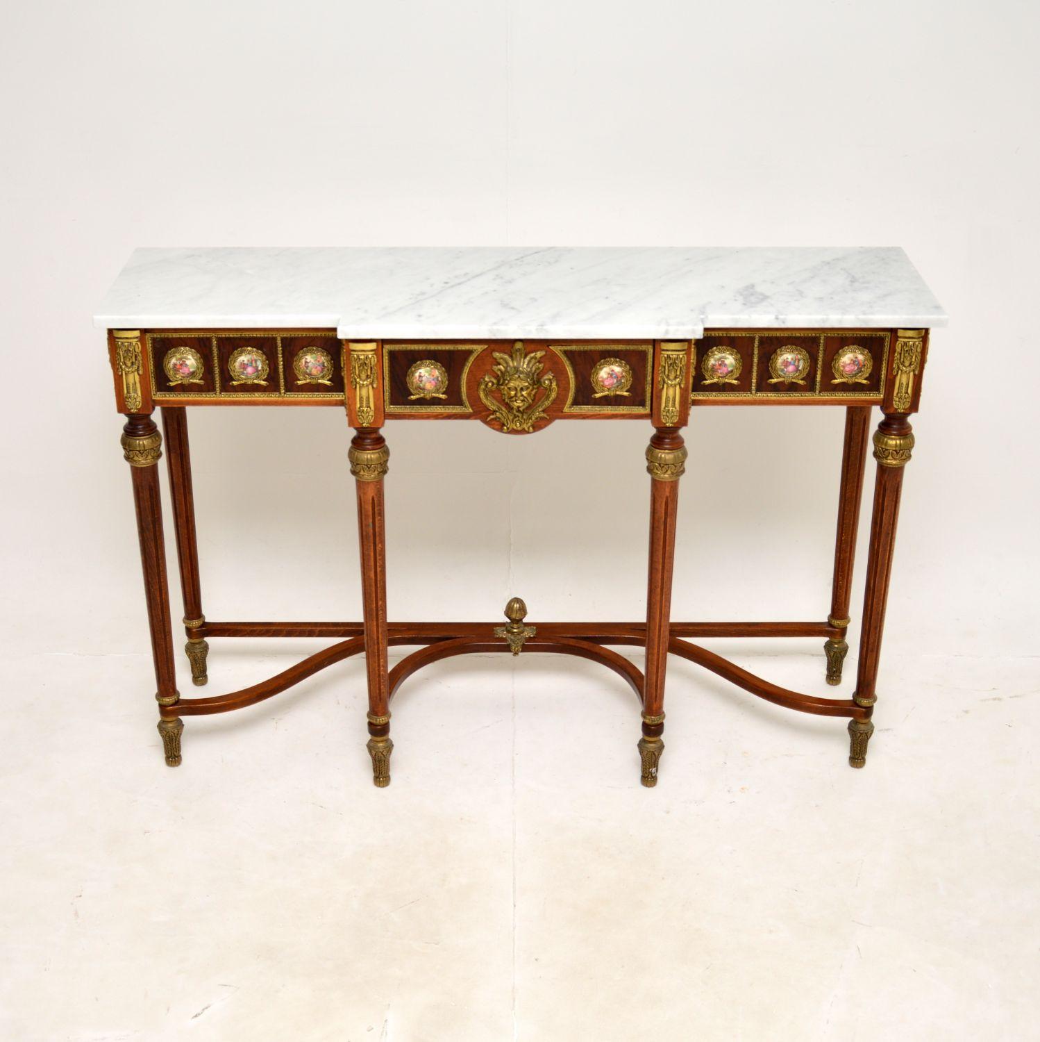An absolutely stunning and very impressive antique French marble top console table, dating from around the 1930’s.

This is of superb quality, it is a great size and has lots of beautiful features. It is made primarily of birch, adorned with high
