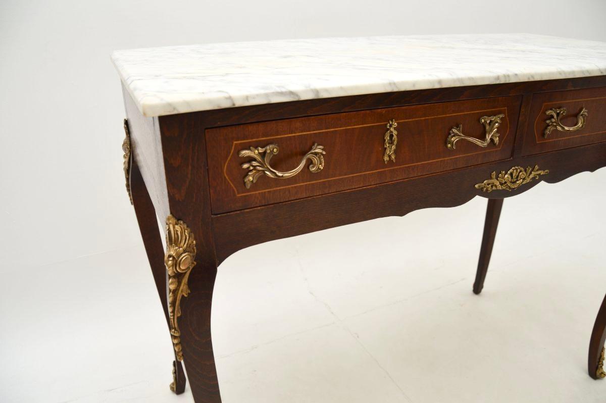 Similoro Antique French Tavolo consolle in noce intarsiato con piano in marmo in vendita