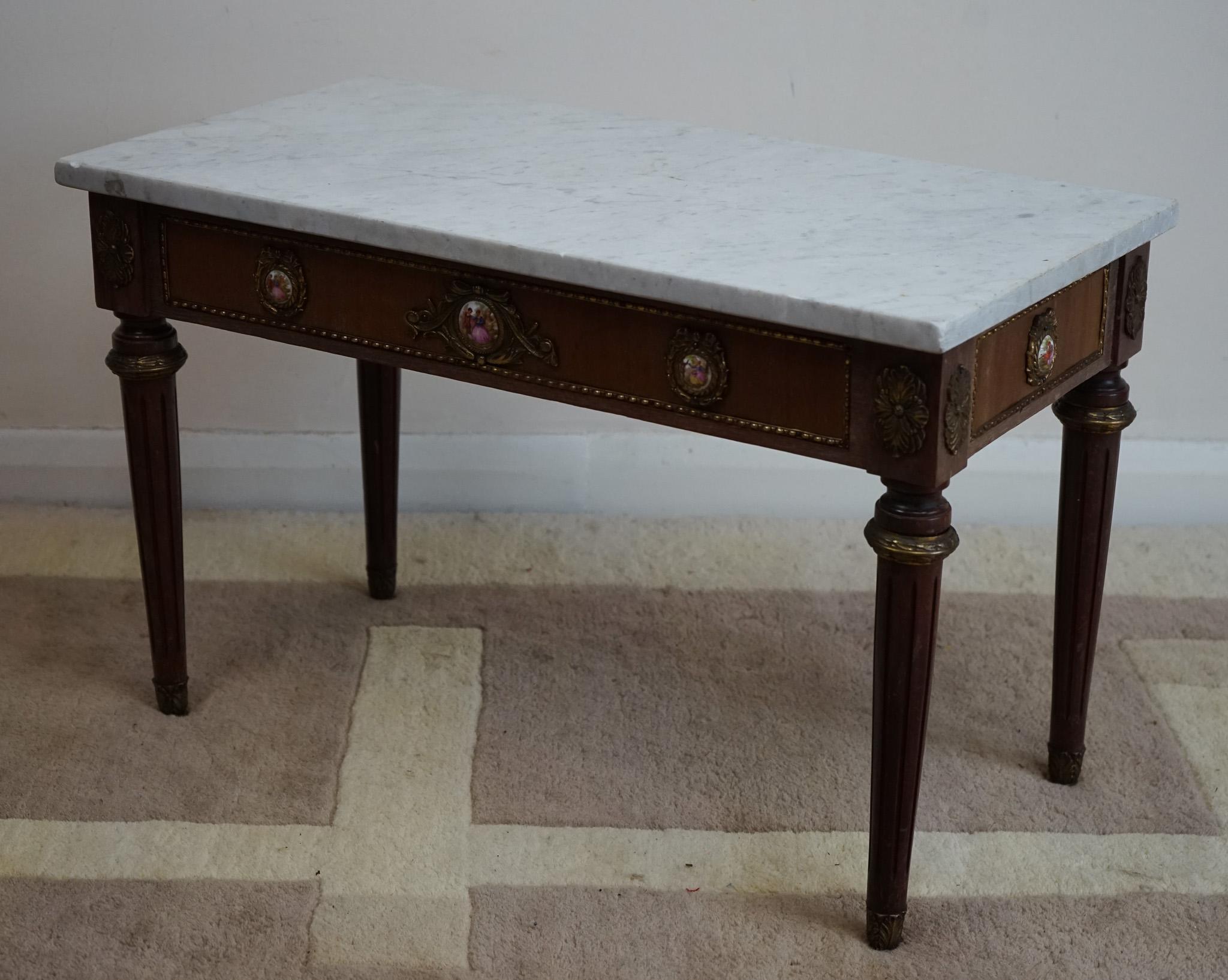 Antique French Marble Top  Coffee Table  For Sale 5