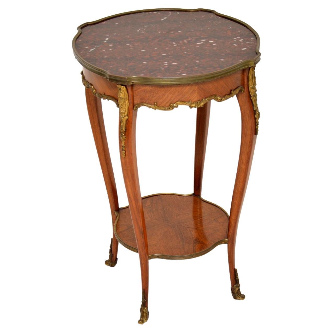 Ancienne table d'appoint à plateau de marbre française en vente