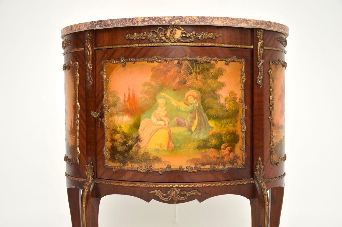 Antike Französisch Marmorplatte gemalt Schrank im Angebot 2