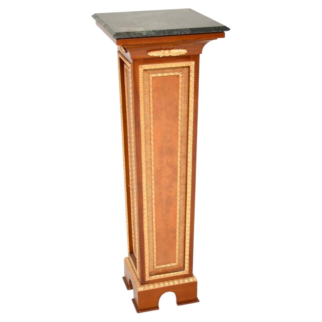 Columna con pedestal y tapa de mármol francés antiguo