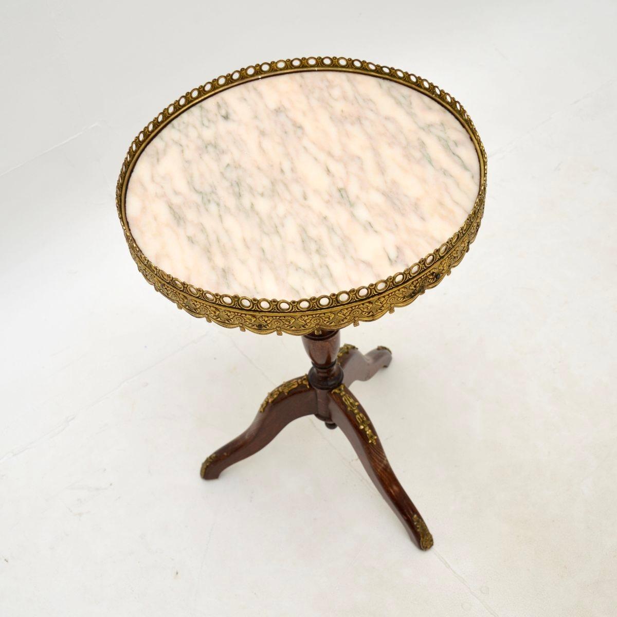 Luigi XV Antique French Tavolo da vino con piano in marmo