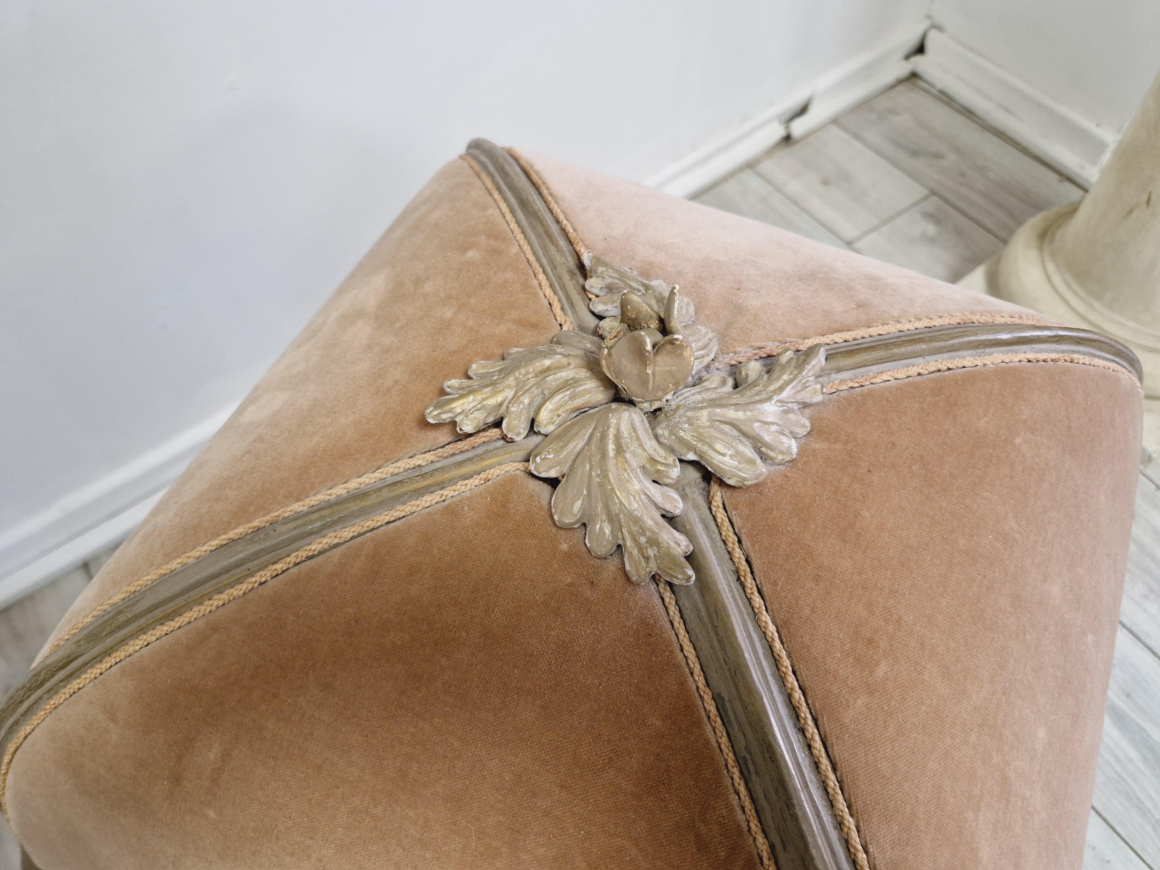 Letto per cani Antique French Marie Antoinette In condizioni buone a Buxton, GB