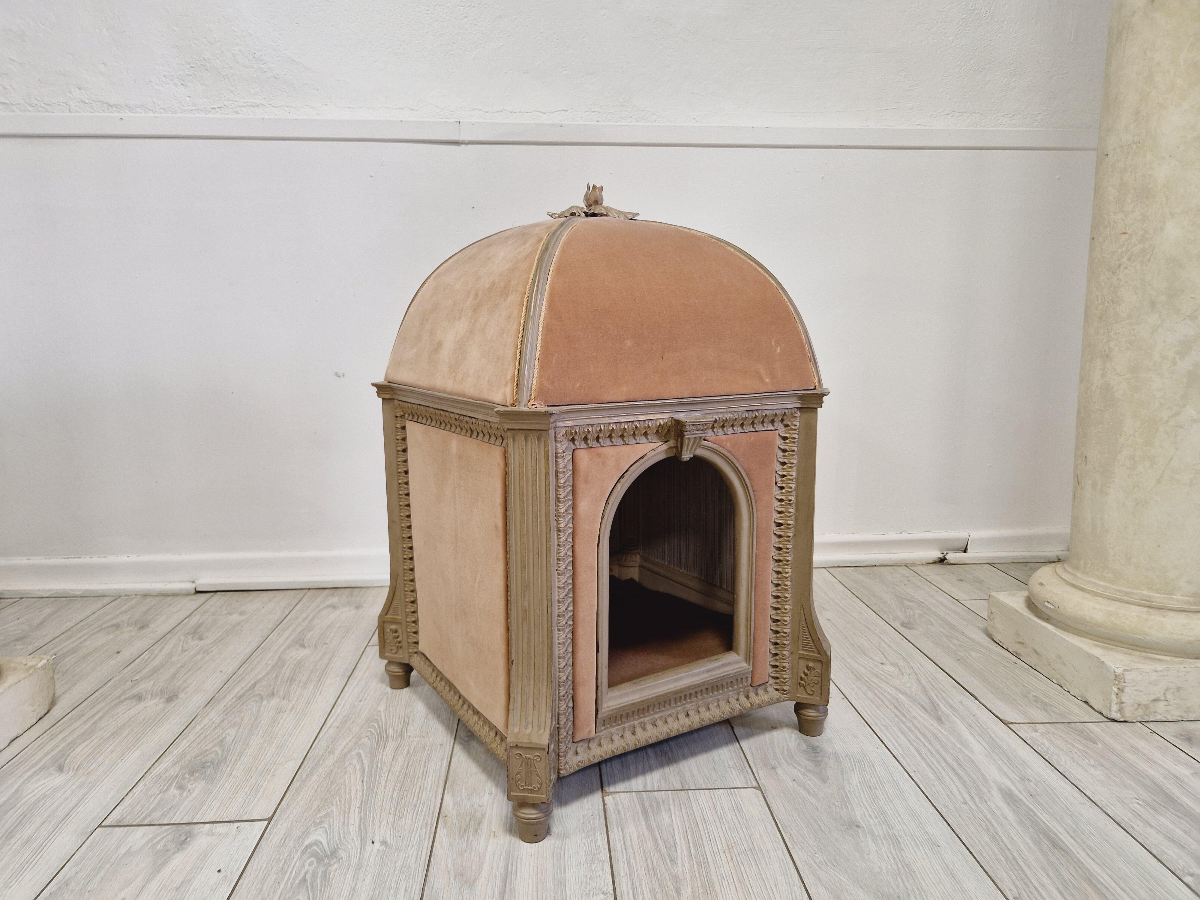 XX secolo Letto per cani Antique French Marie Antoinette