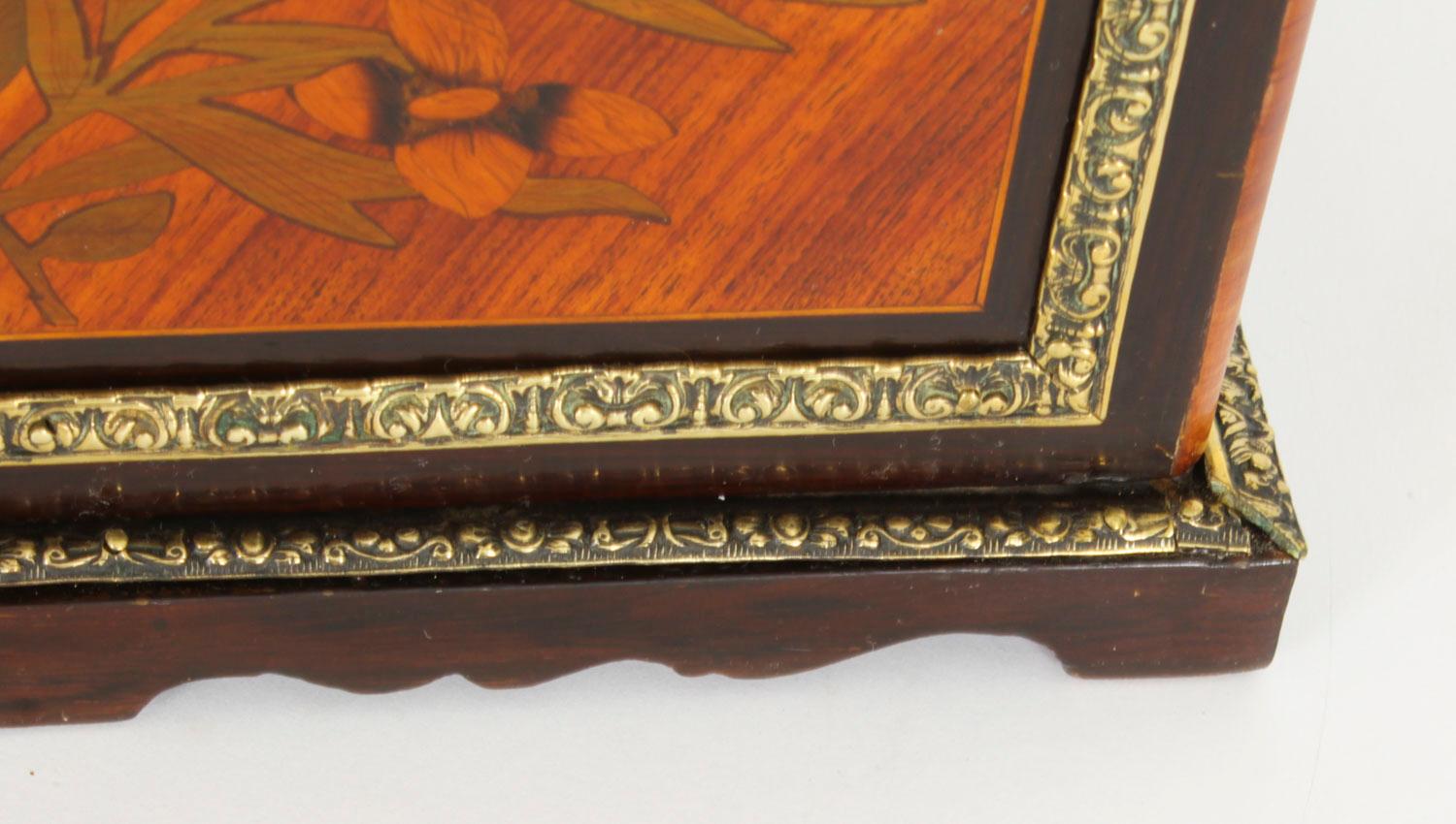 Antique French Marquetry and Ormolu Stationary Casket . 19th Century For Sale 6