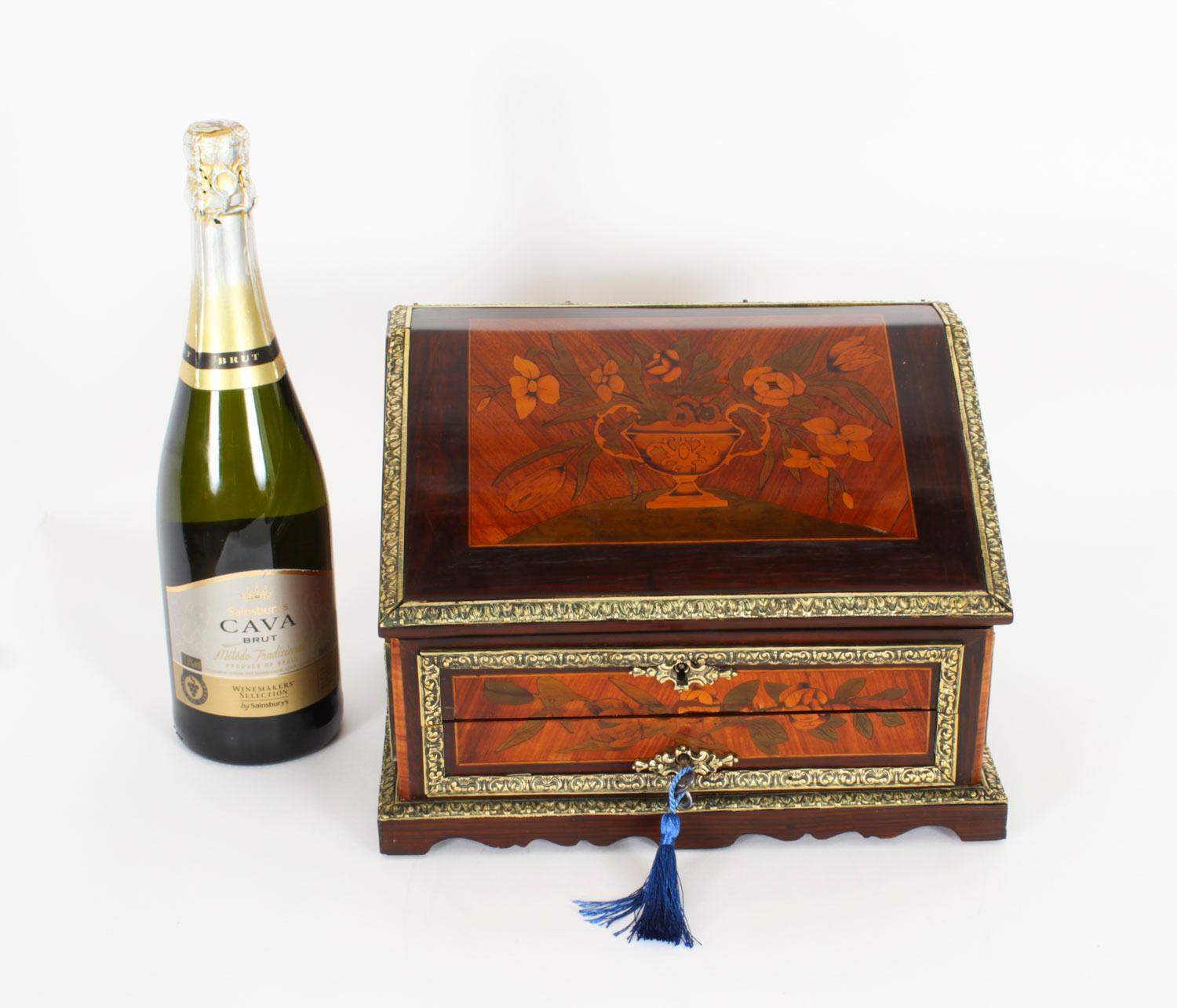 Antique French Marquetry and Ormolu Stationary Casket . 19th Century For Sale 15