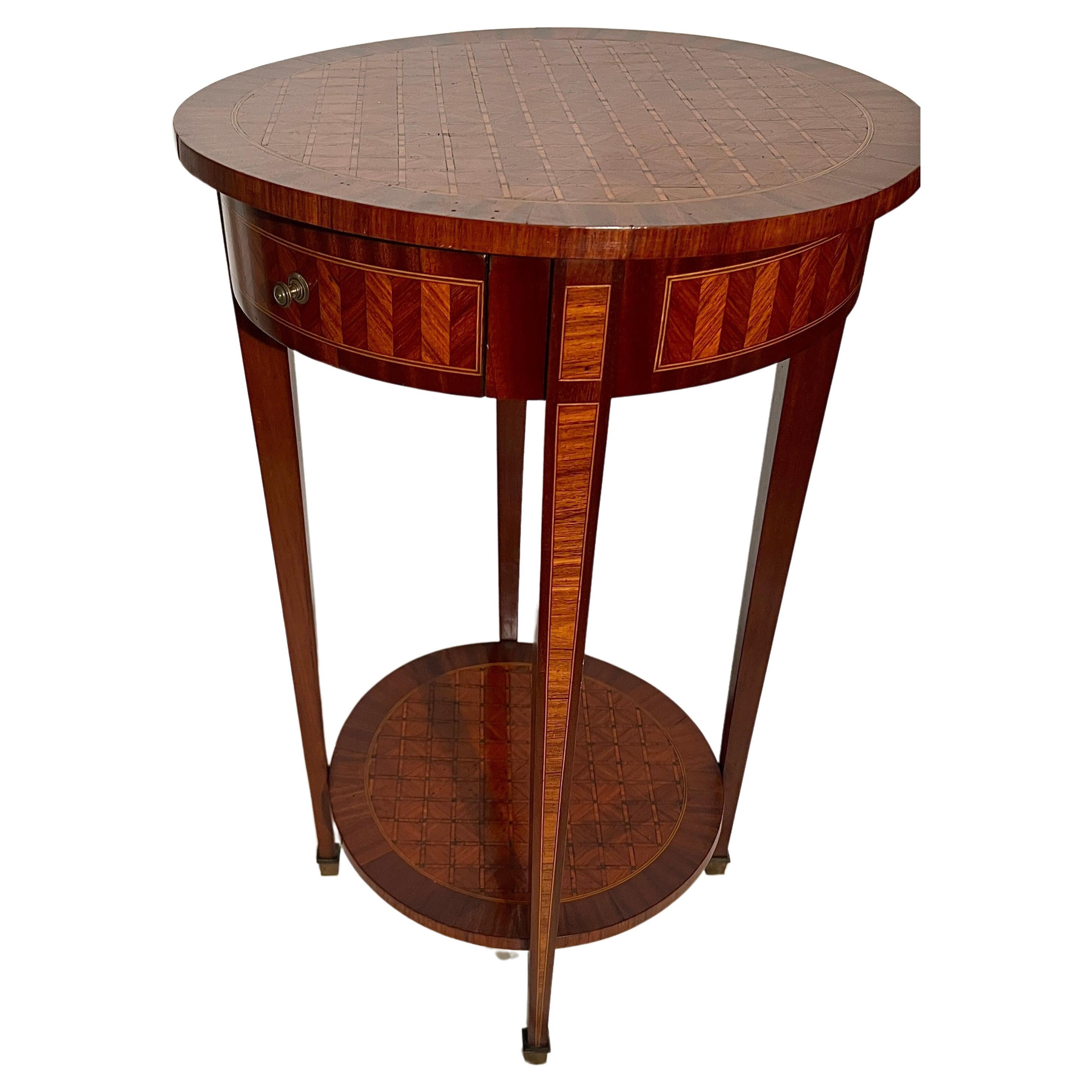 Antique French Marquetry Inlay Bouillotte Table, Circa 1900. In Good Condition For Sale In New Orleans, LA