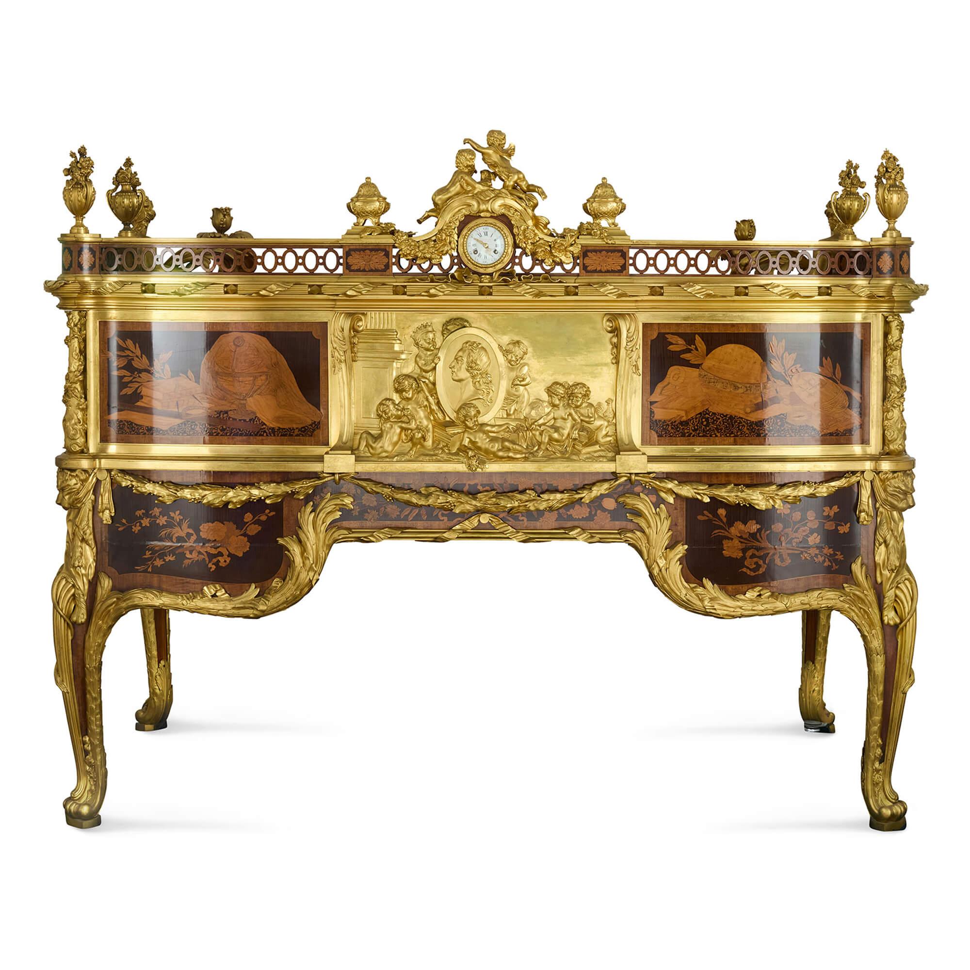 Français Bureau du Roi en marqueterie, bronze doré et jaspe d'époque de Beurdeley en vente