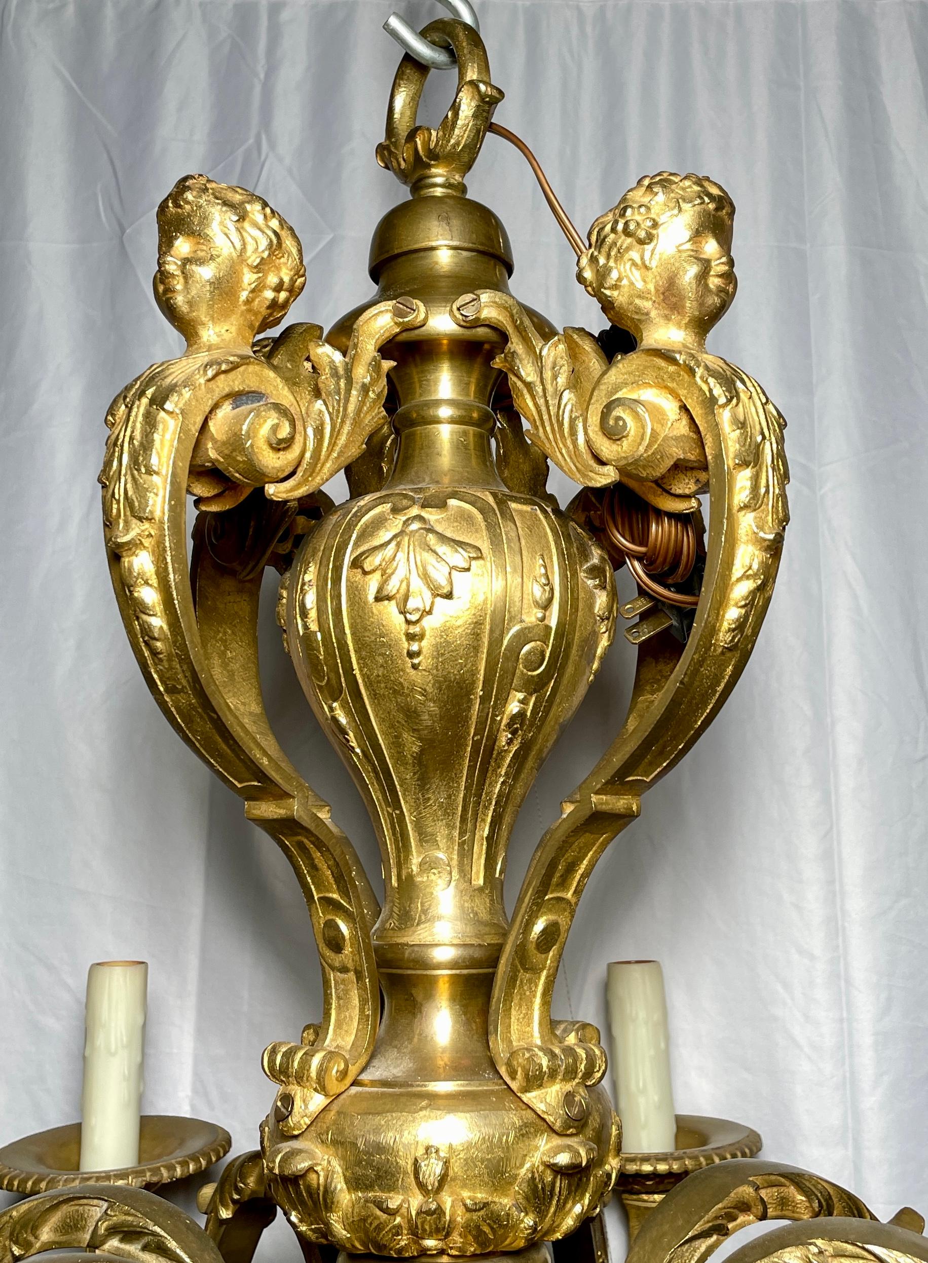 Antiker französischer Kronleuchter „Mazarin“ aus Goldbronze mit 8 Lichtern, um 1880 im Zustand „Gut“ im Angebot in New Orleans, LA