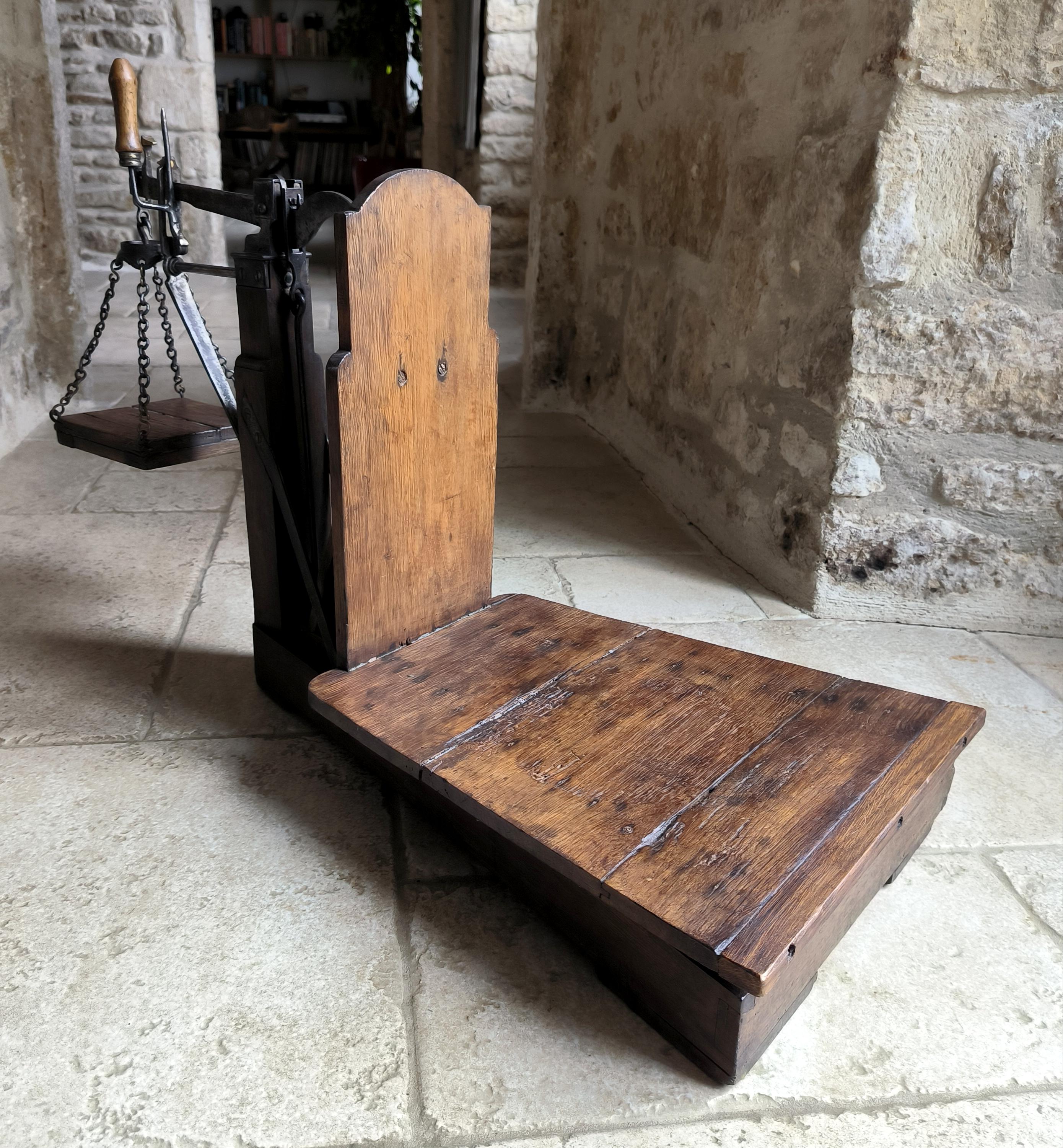 Balances décimales antiques, françaises, de mercantilisme pour les graines et les grains. Circa fin des années 1800 en vente 5