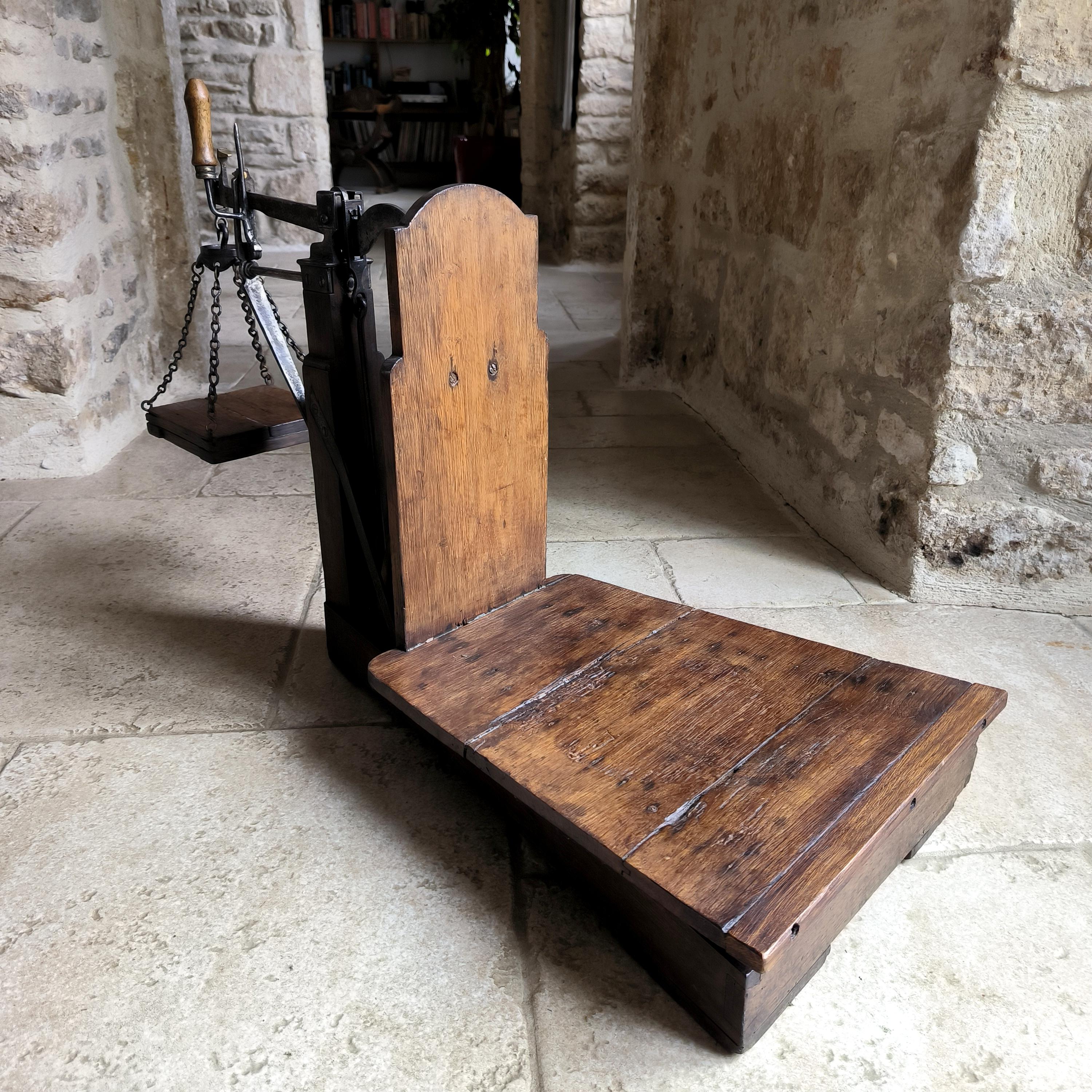 Balances décimales antiques, françaises, de mercantilisme pour les graines et les grains. Circa fin des années 1800 en vente 7