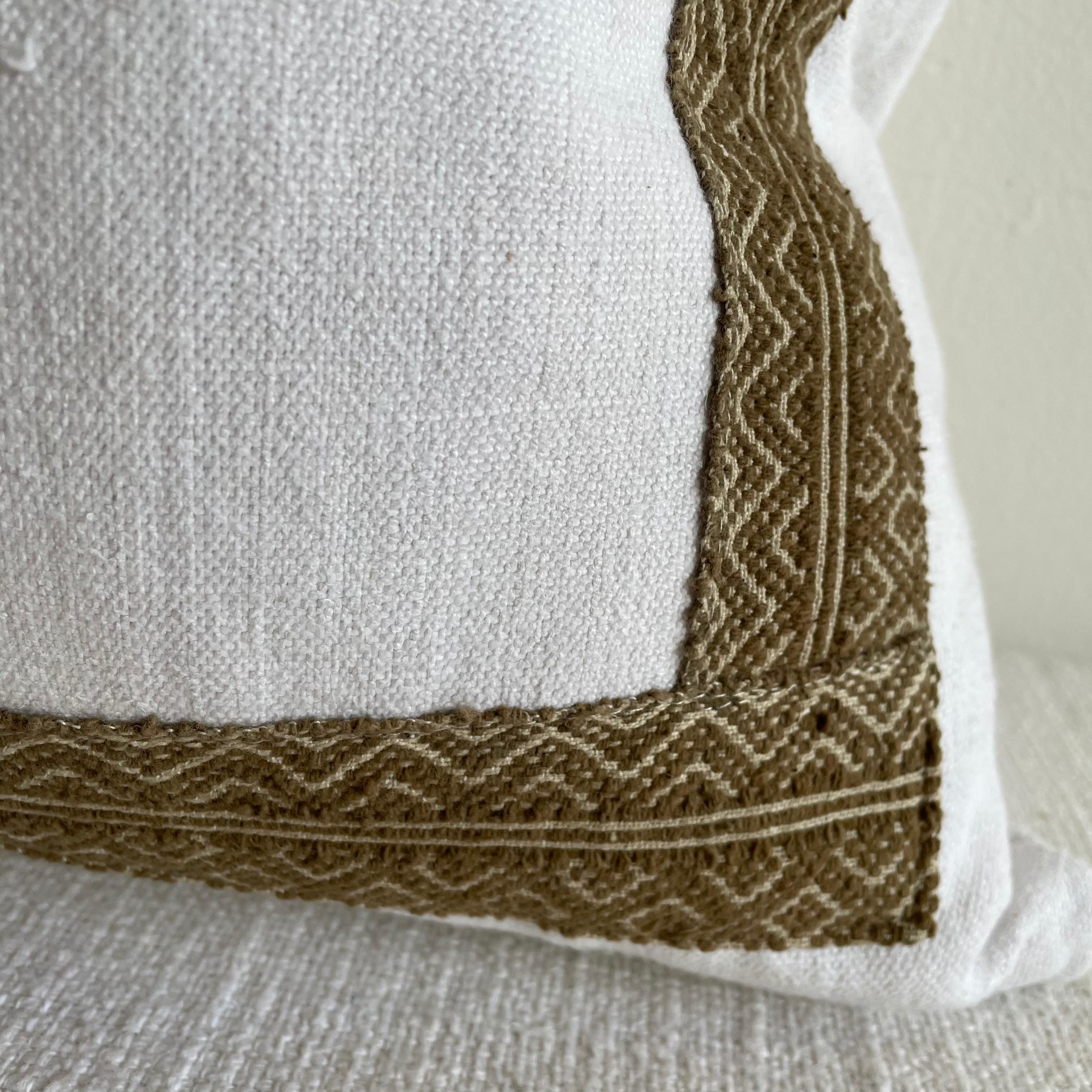Antique French Metis Linen Pillow with Brown Woven Trim In New Condition For Sale In Brea, CA