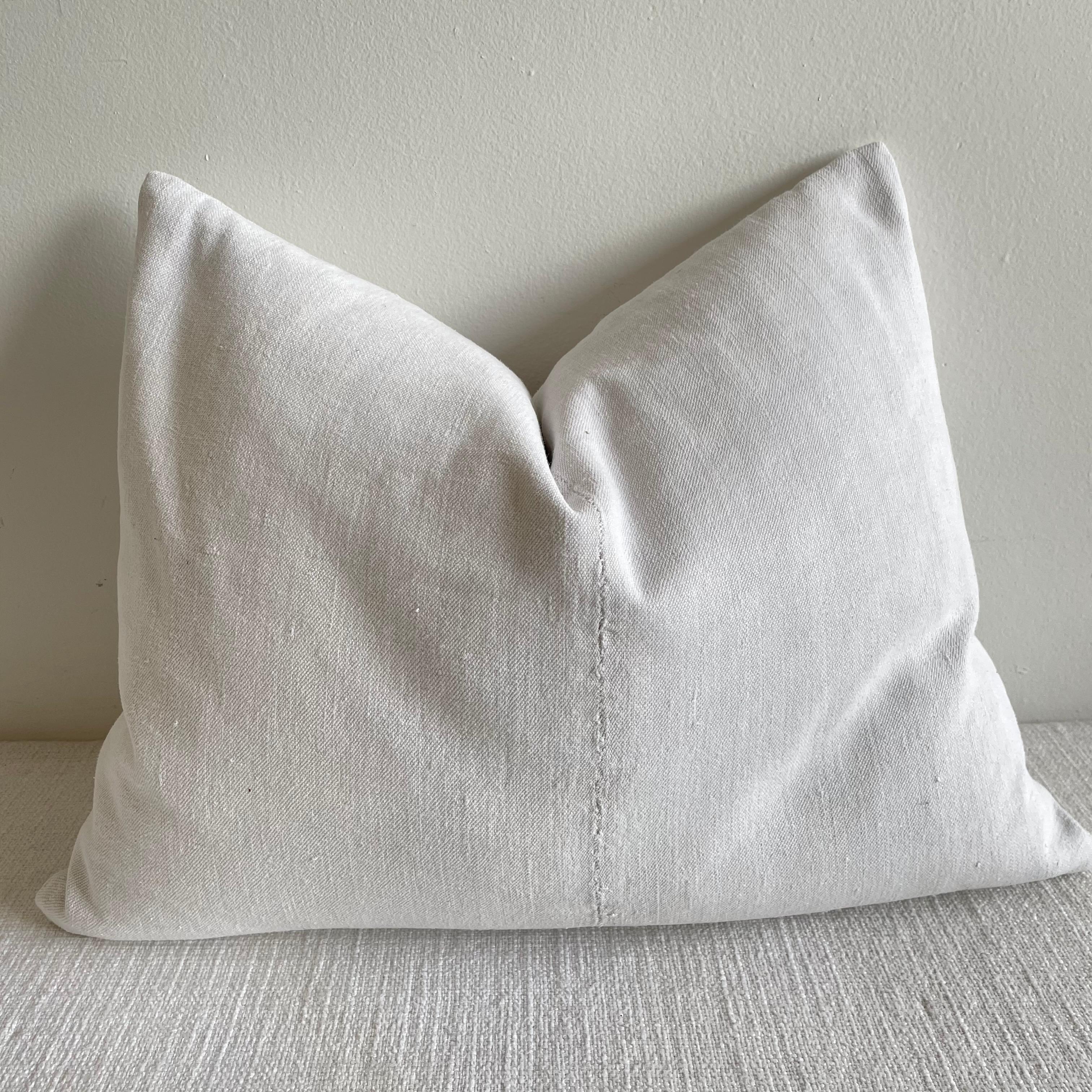 20th Century Antique French Metis Linen Pillow with Gray Woven Trim