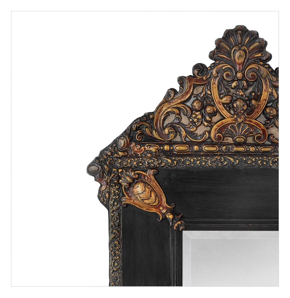 Dipinto Antique Mirror francese, legno nero e rame sbalzato, stile Luigi XIV, circa 1880 in vendita