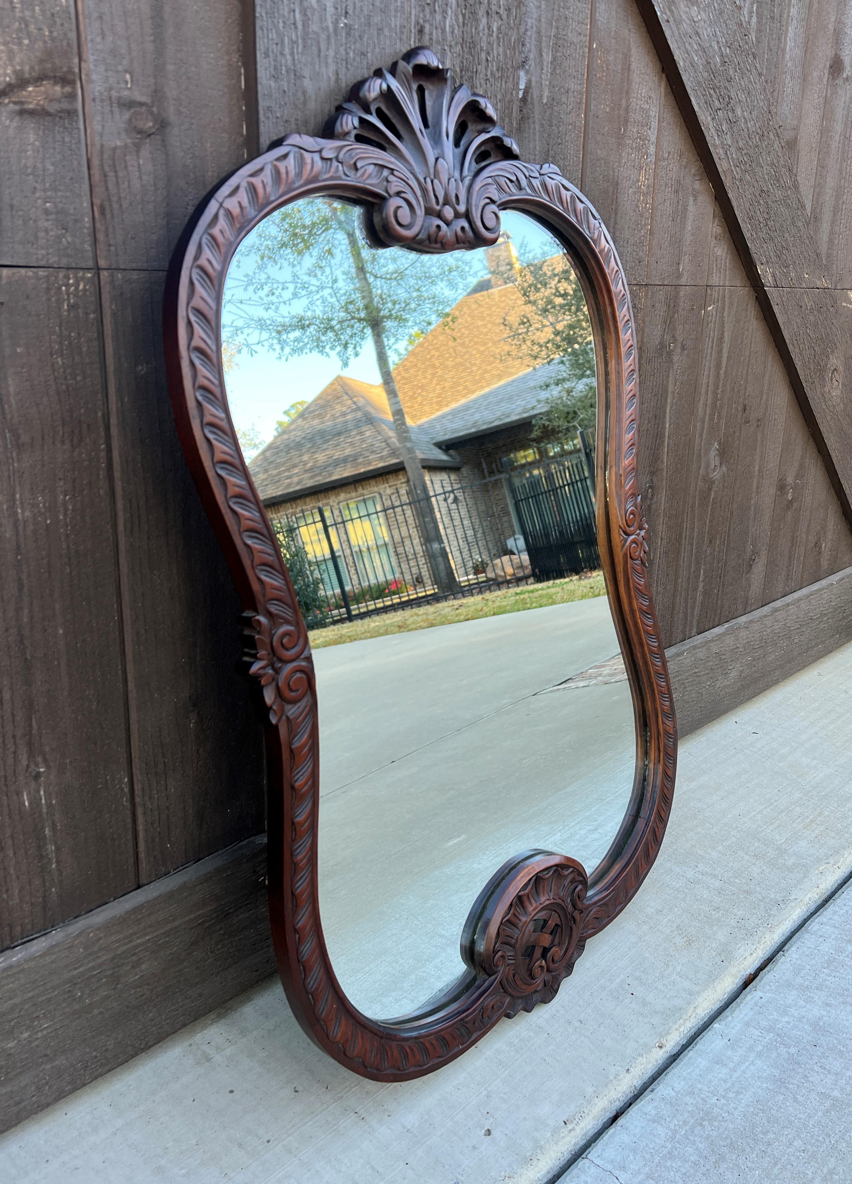Antique French Mirror Carved Walnut Framed Wall Mirror Shell Lattice Accent 1930 In Good Condition In Tyler, TX
