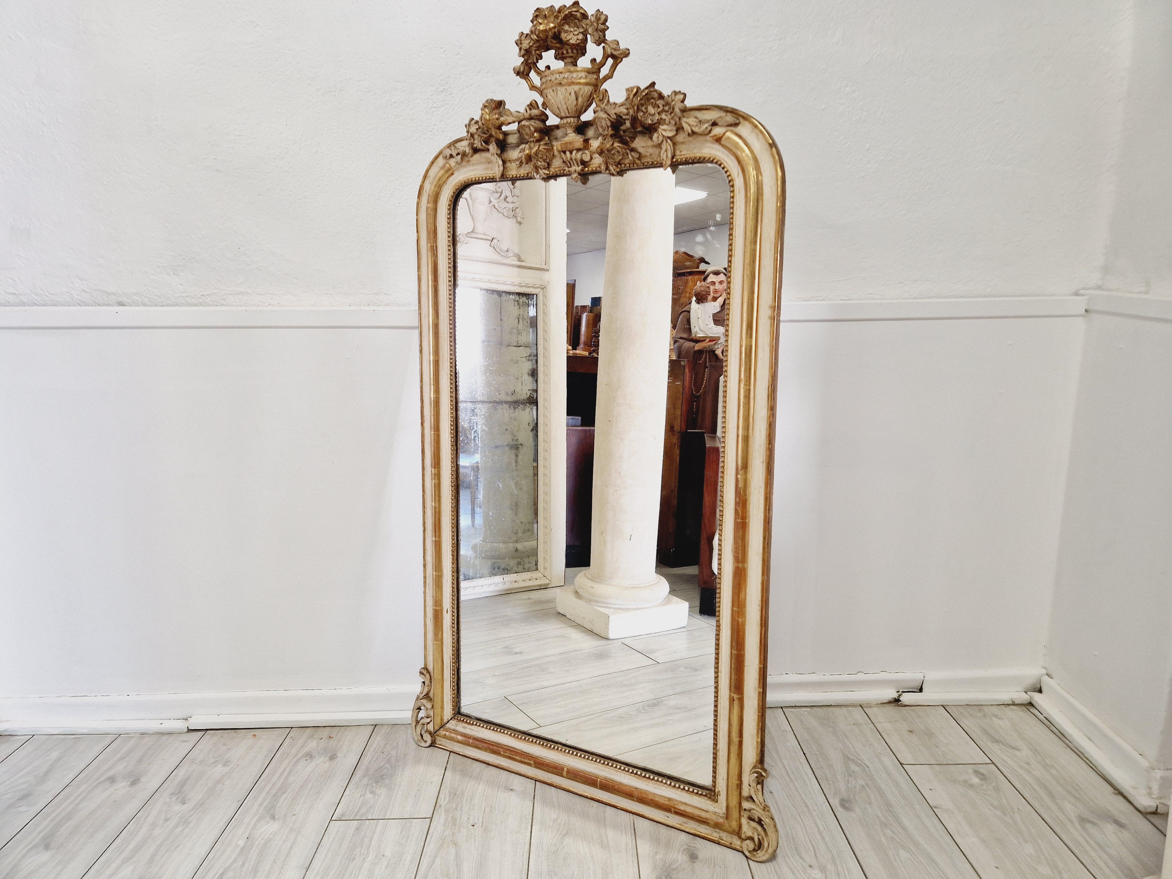 Rococò Antique Mirror francese in stile Luigi XVI in vendita