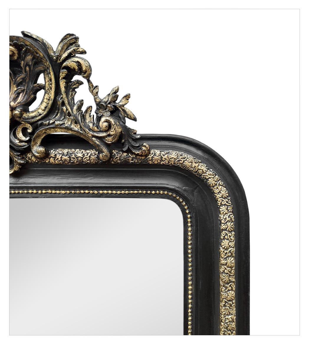 Antique French Mirror with Pediment, Black and Gilt, circa 1880 In Good Condition In Paris, FR