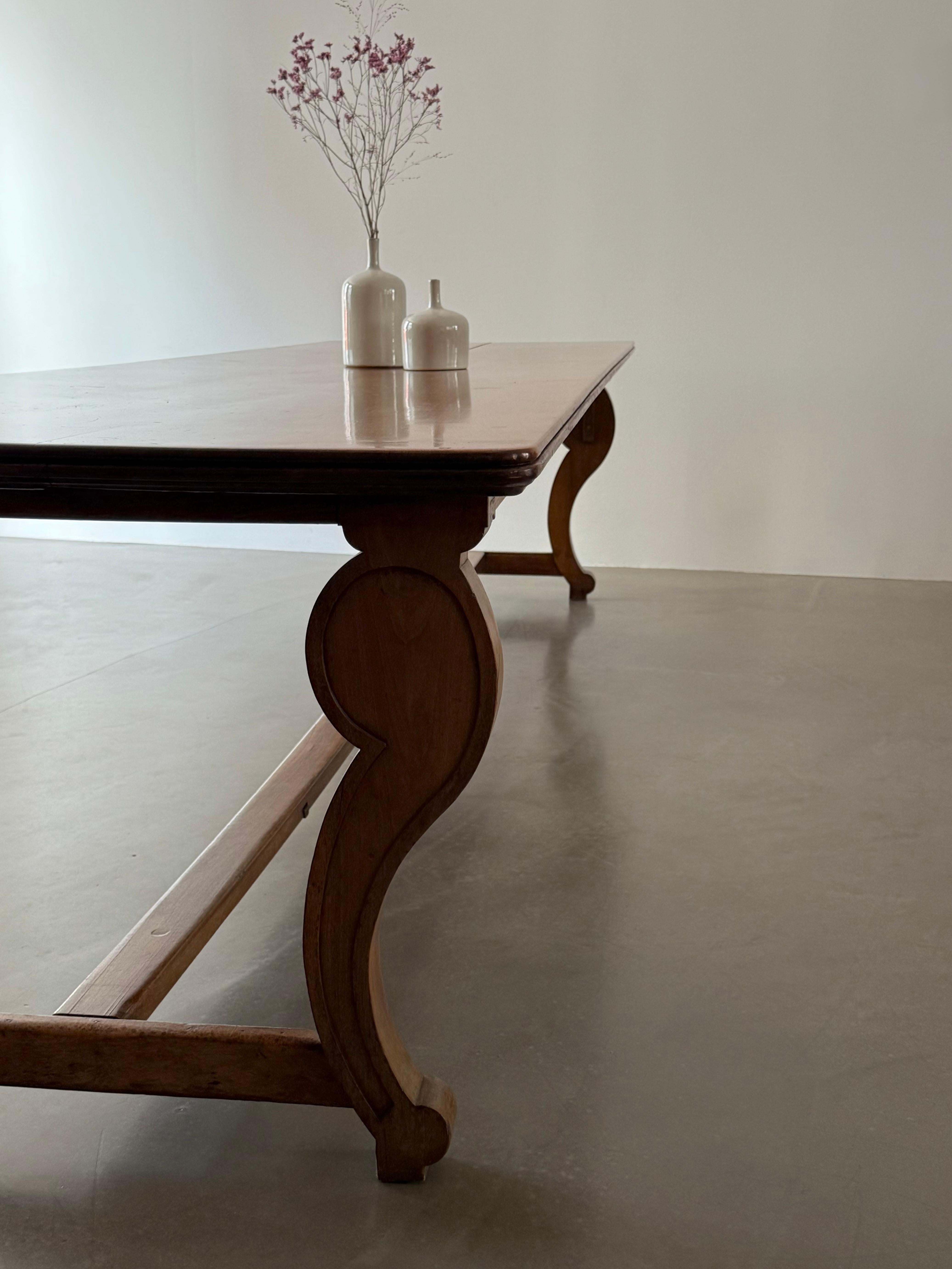 Français ANTIQUE TABLE A DINER MONASTERY FRANCAISE EN BOIS D'ALIMENTAIRE 325cm, 19ème SIECLE en vente
