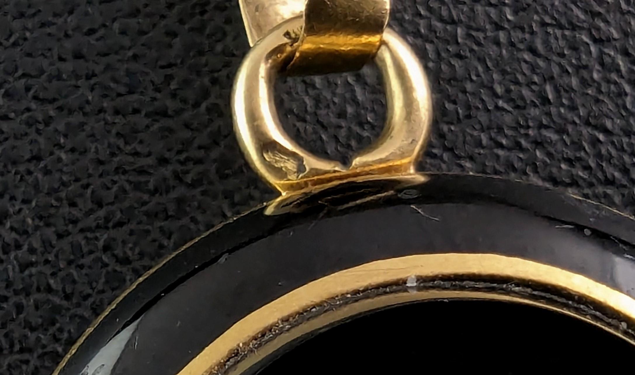 Médaillon de deuil français ancien, Onyx noir et or 18ct, Souvenirs  en vente 5