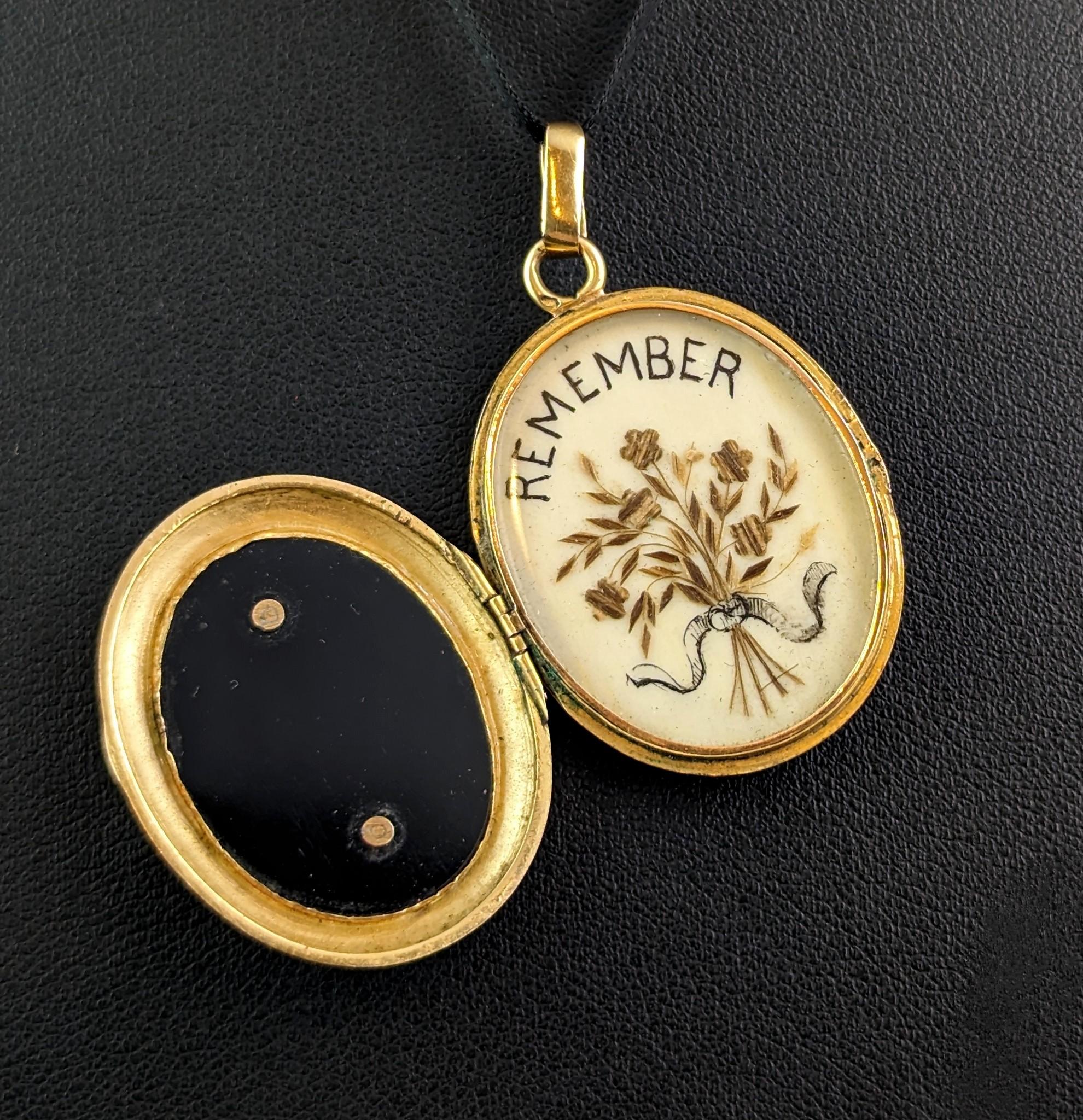 Antique French Mourning locket, Black onyx and 18ct gold, Remember  For Sale 1
