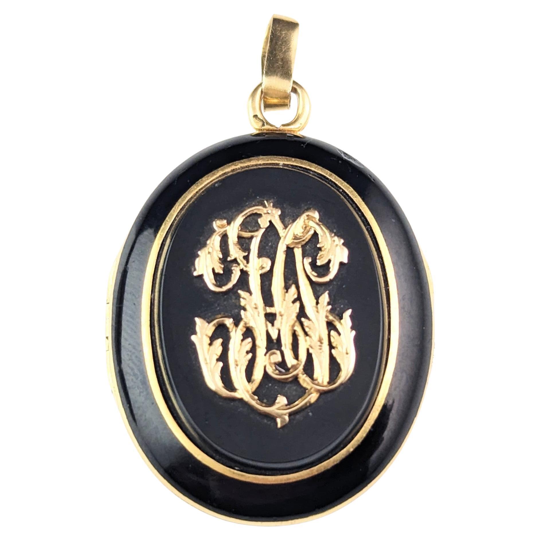 Antique French Mourning locket, Black onyx and 18ct gold, Remember 