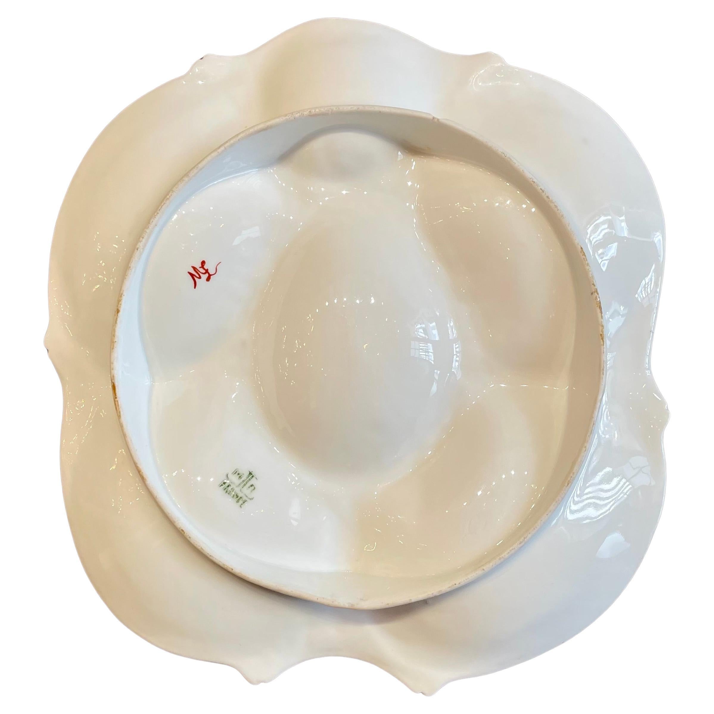 Antique français « M.R. Assiette à huîtres Pastel en forme de porcelaine de Limoges, vers 1900. Bon état - En vente à New Orleans, LA