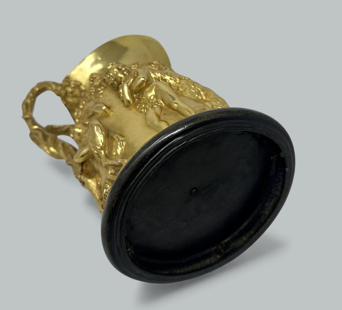 Antique French Mitologico Bronzo Ormolu Ewer Claude Michel Clodion Grand Tour in vendita 5